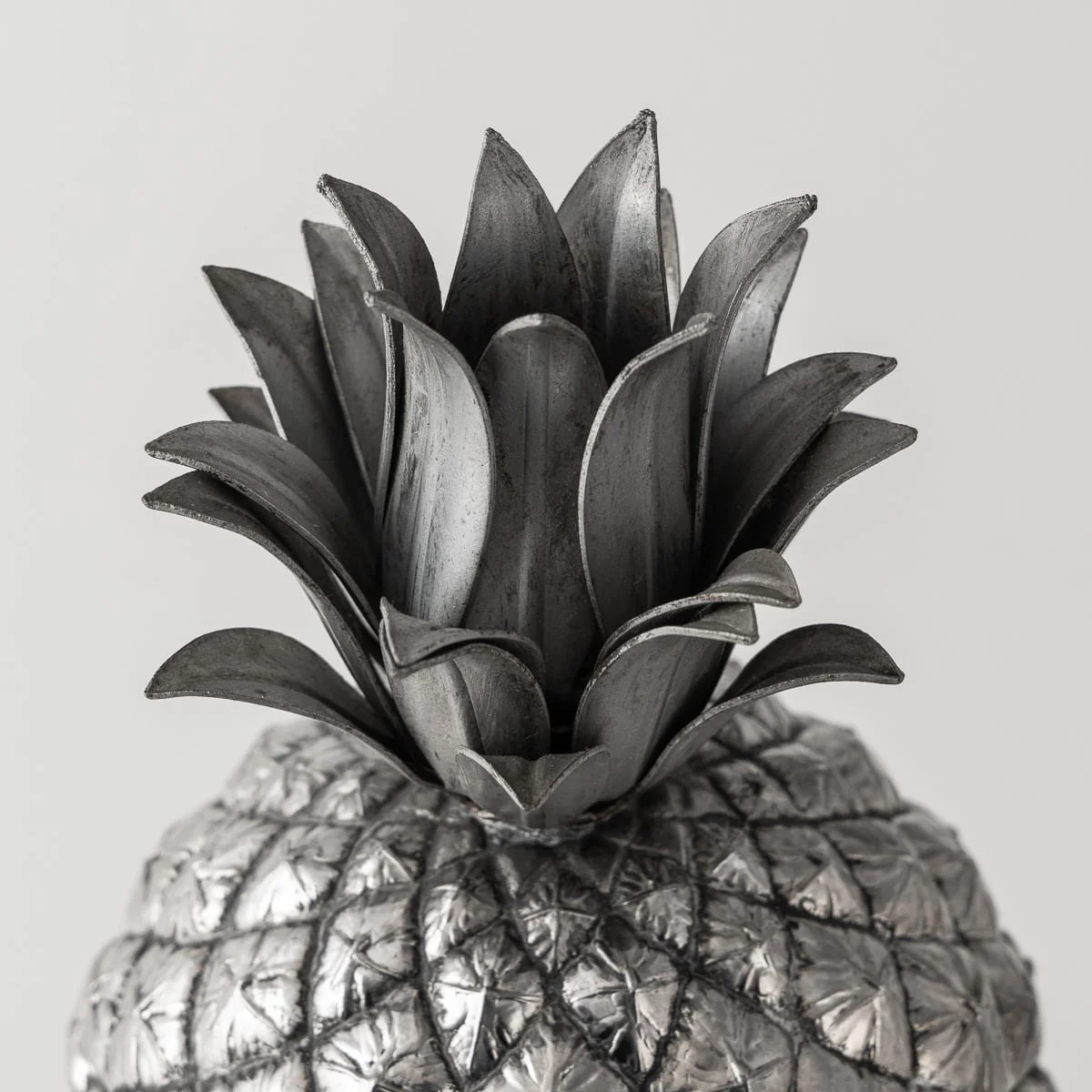 PUSHKINS.COM - D11979 - VINTAGE 20thC SILVER PLATED PINEAPPLE ICE BUCKET BY MAURO MANETTI, ITALY c.1960 - 20.jpg