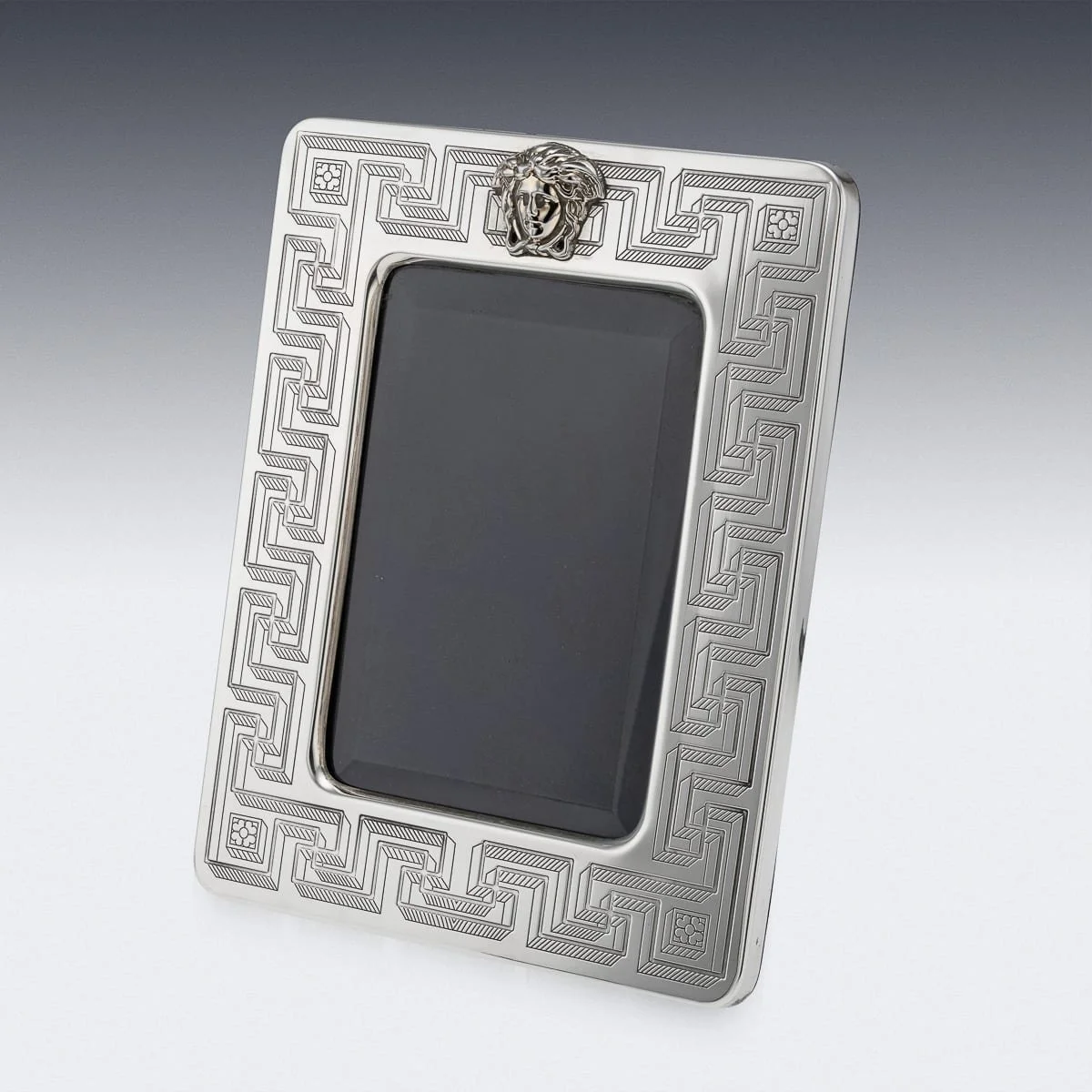 PUSHKINS.COM - J12206 - VINTAGE 20thC ITALIAN SOLID SILVER & GOLD PLATED GIANNI VERSACE PICTURE FRAME - 03.jpg