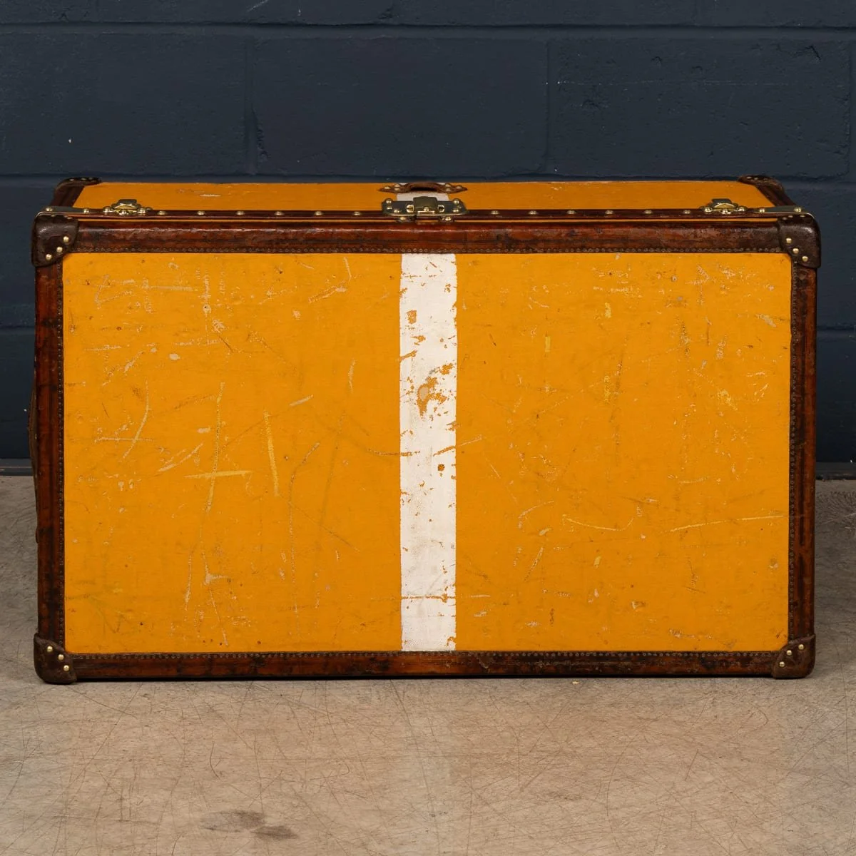 PUSHKINS.COM - B11872 - ANTIQUE 20thC LOUIS VUITTON CABIN TRUNK IN ORANGE VUITTONITE CANVAS c.1905 - 09.jpg