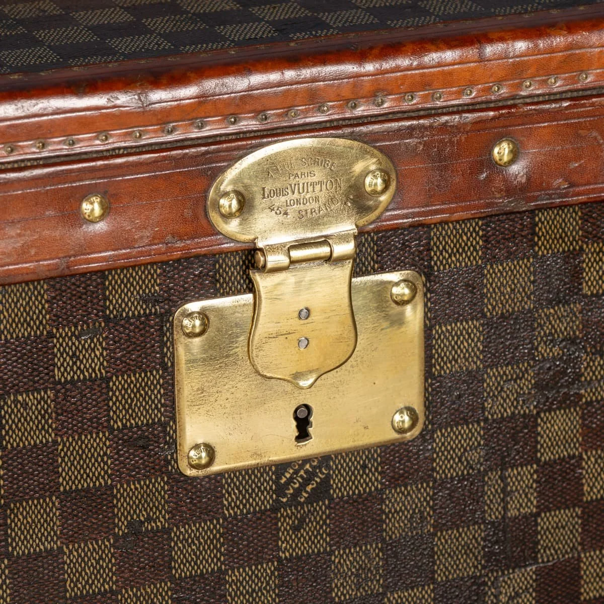 PUSHKINS.COM - B12349 - ANTIQUE 20thC LOUIS VUITTON HAT TRUNK IN DAMIER CANVAS, FRANCE c.1900 - 25.jpg
