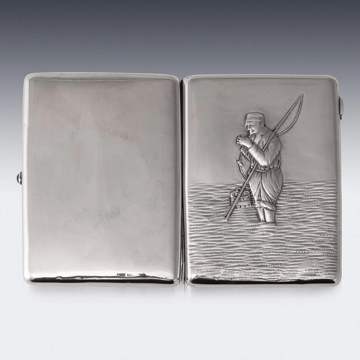 PUSHKINS.COM - D11880 - ANTIQUE 20thC IMPERIAL RUSSIAN SOLID SILVER CIGARETTE CASE, MOSCOW c.1900 - 07.jpg