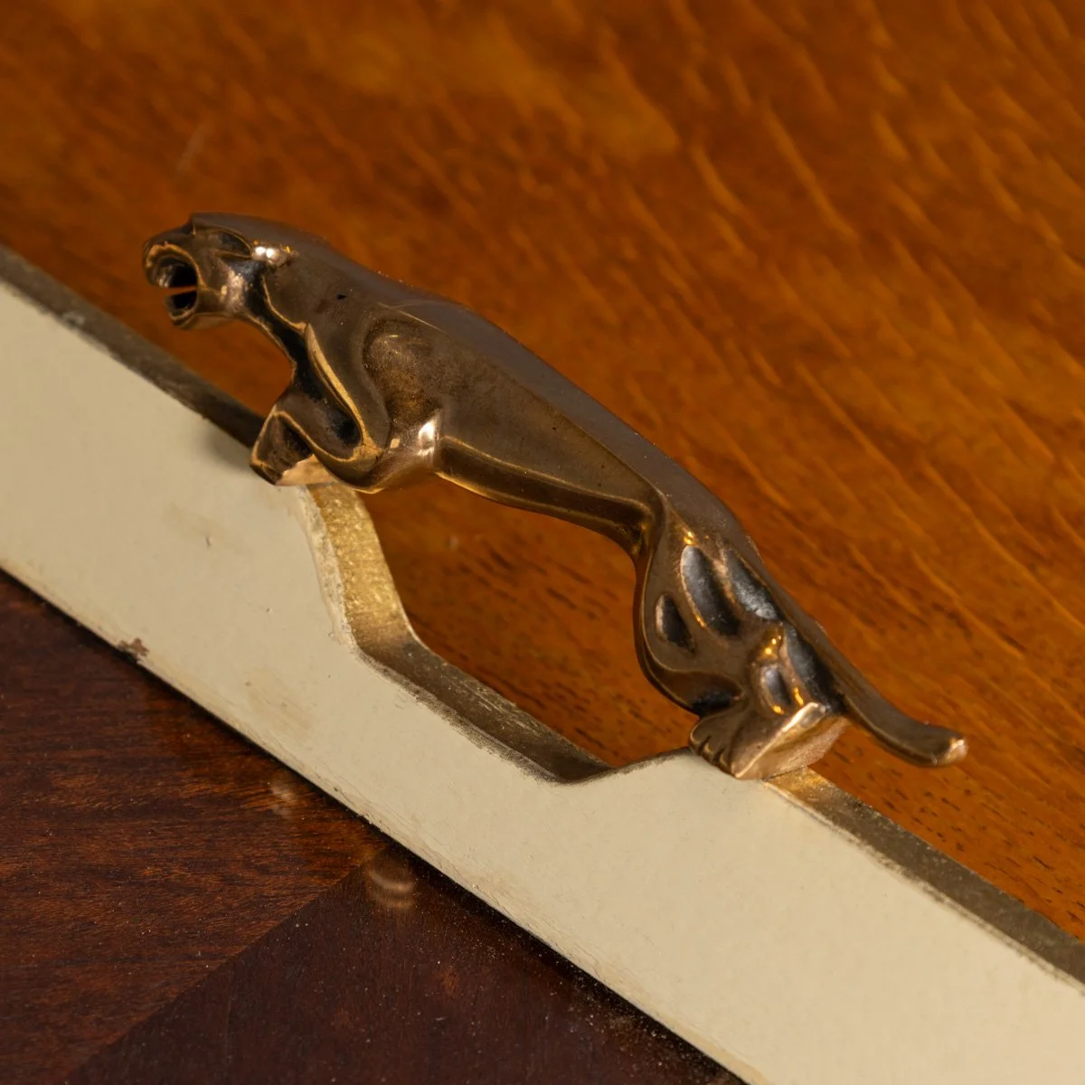 PUSHKINS.COM - Z12436 - VINTAGE 20thC BROOKPACE LASCELLES JAGUAR E TYPE PICTURE TRAY c.1970 - 08.jpg