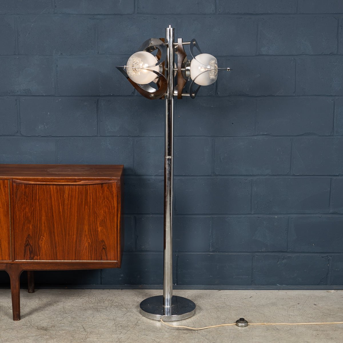 PUSHKINS.COM - 20thC ITALIAN FLOOR LAMP IN THE MANNER OF GAETANO SCIOLARI, VENICE c.1970 - 3.jpg