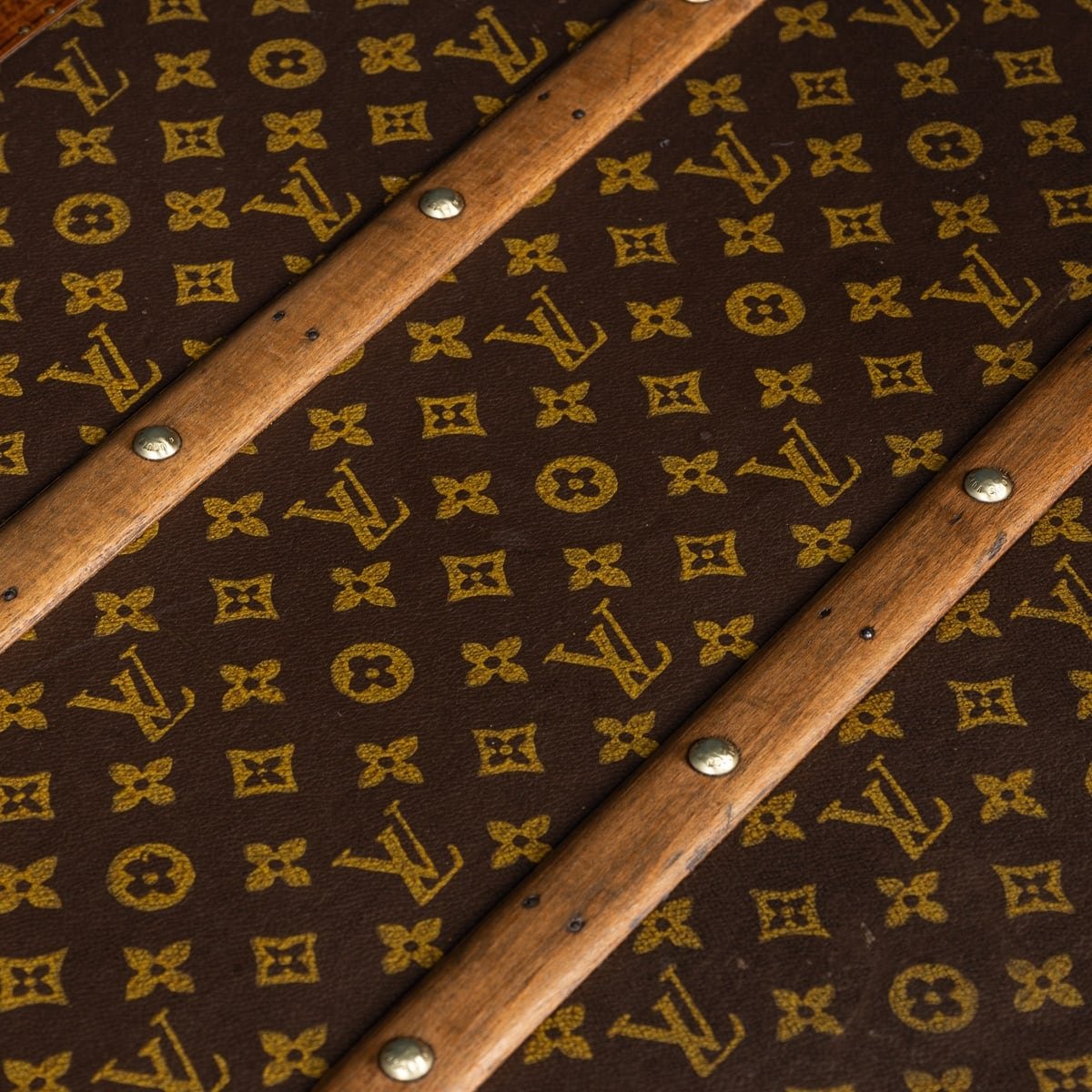 PUSHKINS.COM - B11233d - 20thC LOUIS VUITTON CABIN TRUNK IN MONOGRAM CANVAS, FRANCE c.1930 - 32.jpg