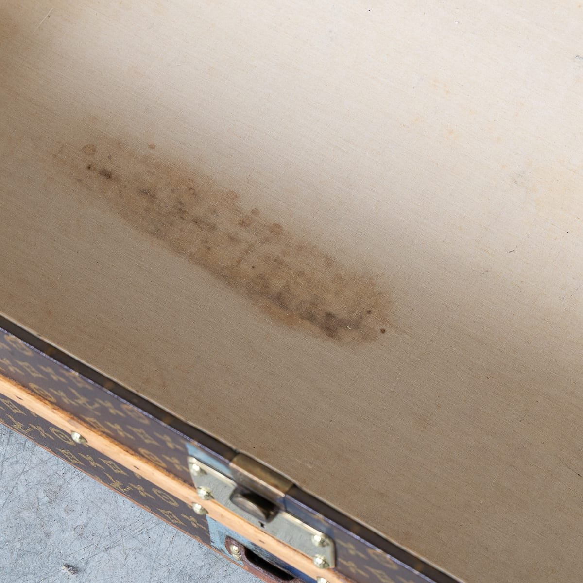 PUSHKINS.COM - B12020h - 20thC LOUIS VUITTON CABIN TRUNK IN MONOGRAM CANVAS, FRANCE c.1930 - 16.jpg