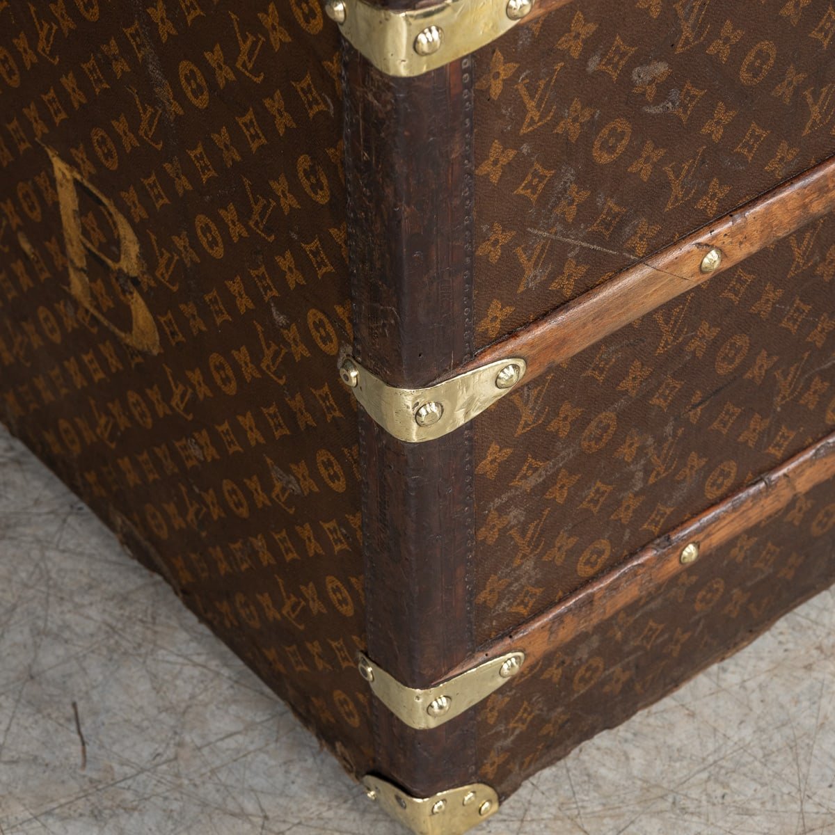 PUSHKINS.COM - B11230 - ANTIQUE 20thC LOUIS VUITTON MALLE HAUTE TRUNK IN MONOGRAM CANVAS, FRANCE c.1910 - 26.jpg