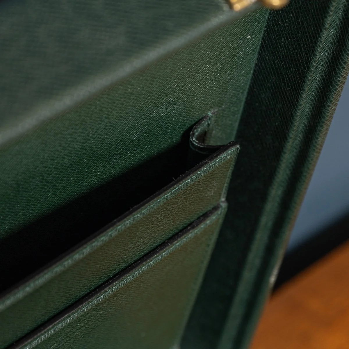 PUSHKINS.COM - B11505 - 20thC LOUIS VUITTON PRESIDENTIAL BRIEFCASE IN GREEN "TAIGA" LEATHER, FRANCE - 15.jpg