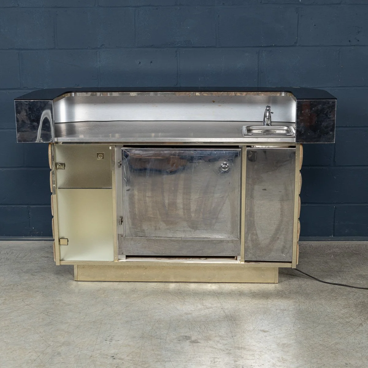 PUSHKINS.COM - B11467 - VINTAGE 20thC ITALIAN STANDING WET BAR BY WILLY RIZZO c.1970 - 10.jpg