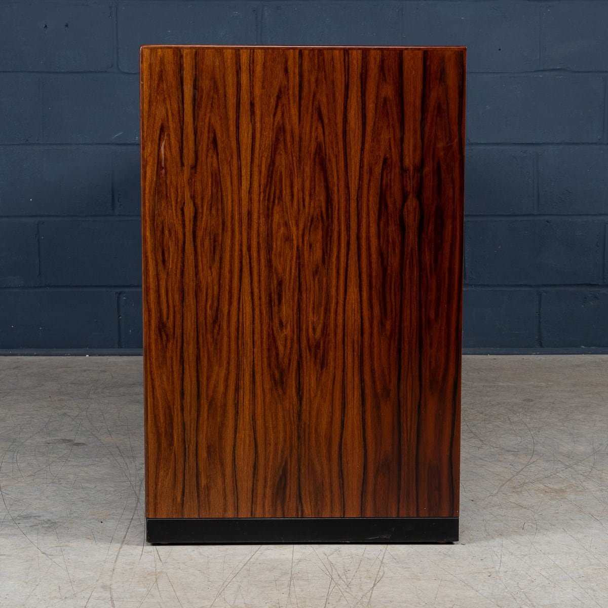 PUSHKINS.COM - B11243 - 20thC DANISH ROSEWOOD SIDEBOARD BY SKOVBY MØBELFABRIK A:S c.1960 - 05.jpg
