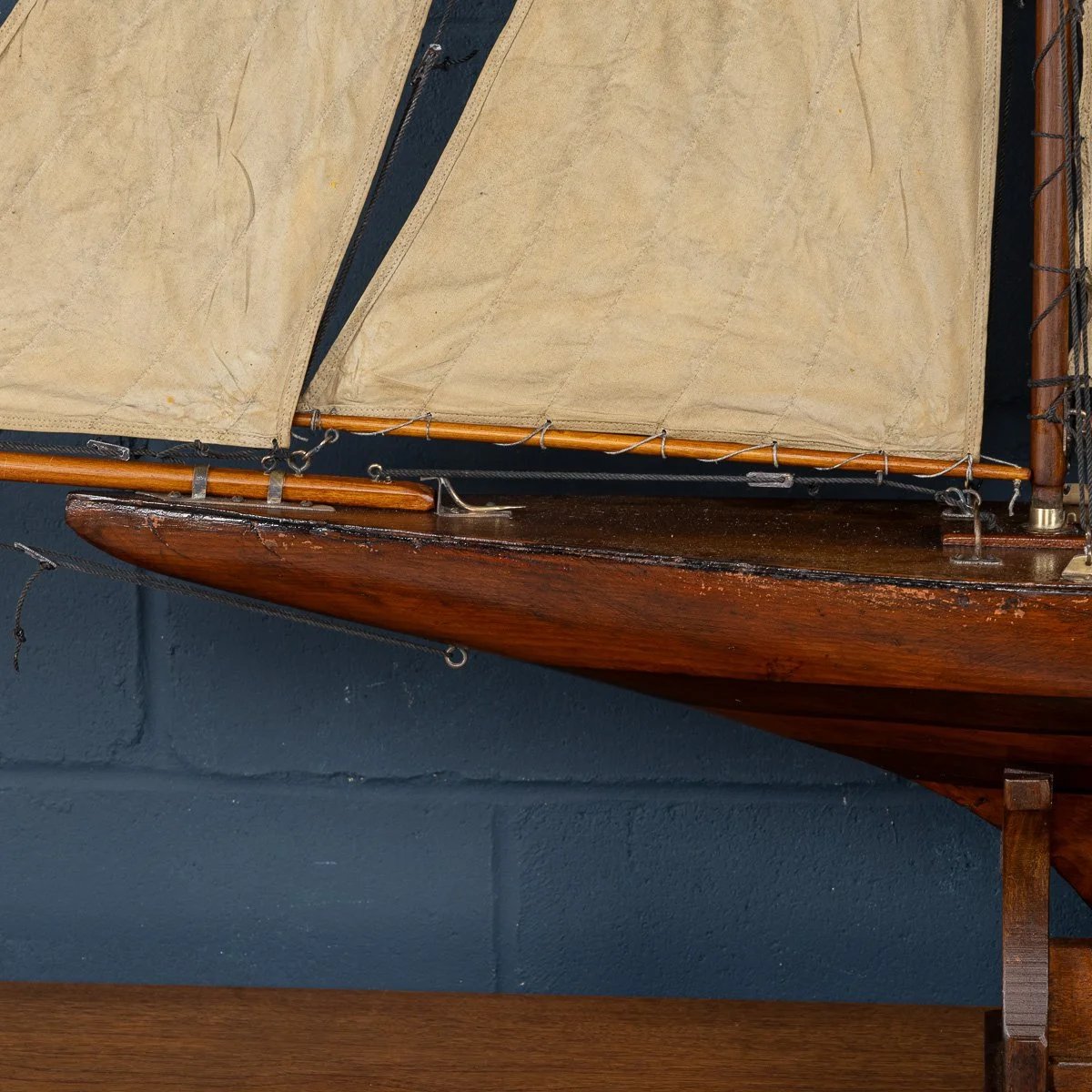 PUSHKINS.COM - B11426 - ANTIQUE 20thC LARGE ENGLISH CARVED HULL POND YACHT c.1920 - 17.jpg