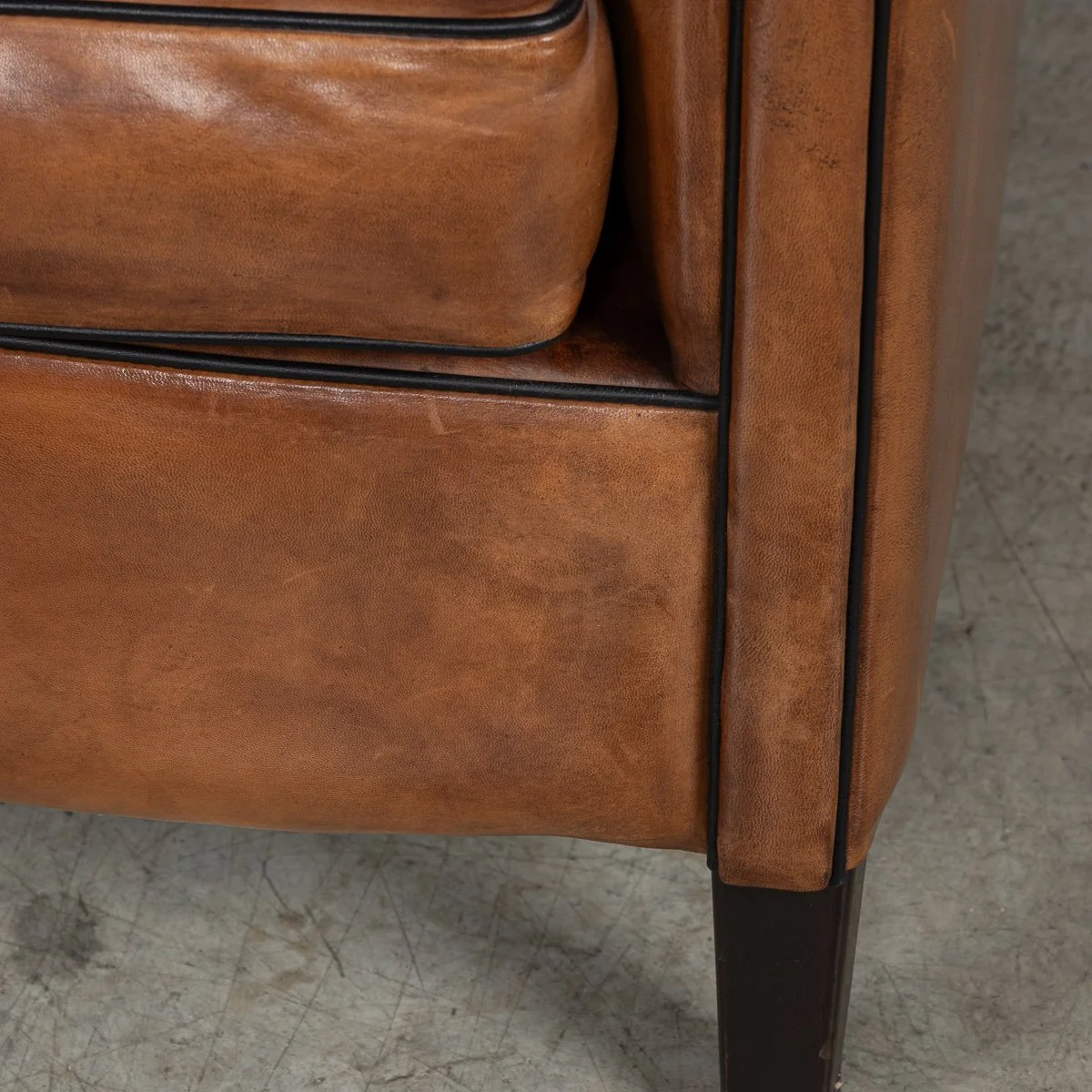 PUSHKINS.COM - B11463 - A PAIR OF 20thC DUTCH SHEEPSKIN LEATHER TUB CHAIRS - 27.jpg