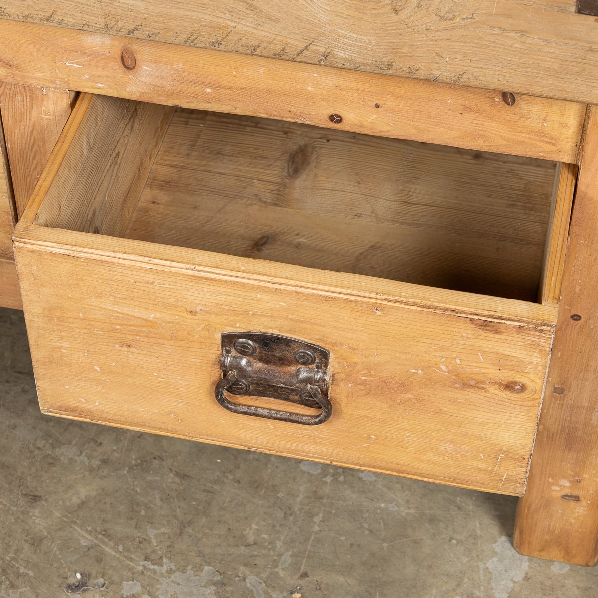 PUSHKINS.COM - D11126 - ANTIQUE 20thC FRENCH BUTCHERS BLOCK TABLE c.1920 - 13.jpg