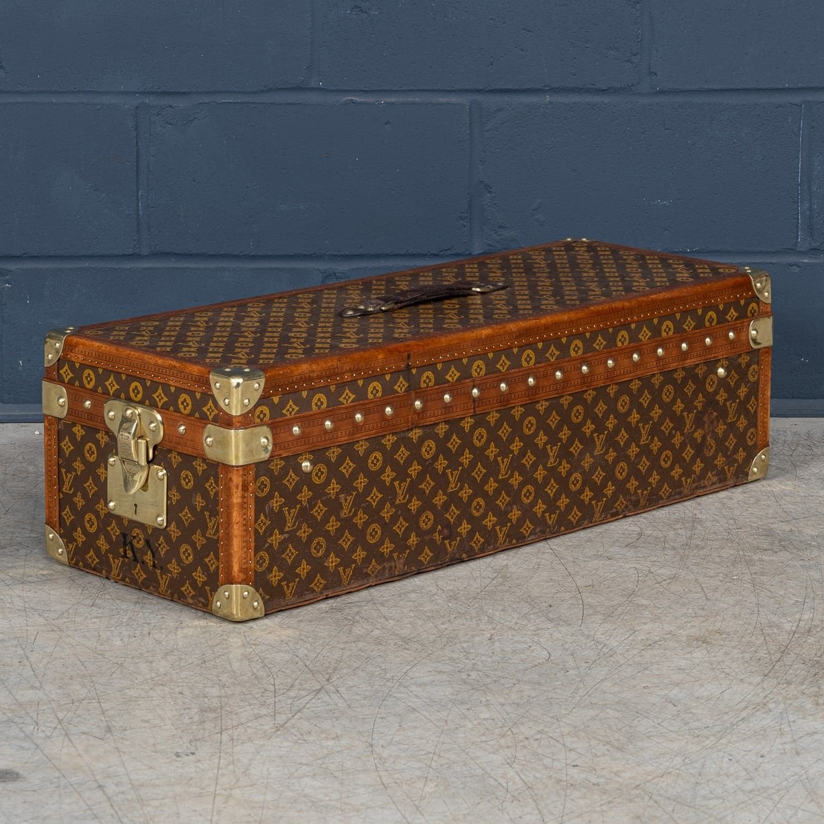 PUSHKINS.COM - B11237wd - 20thC LOUIS VUITTON ENCYCLOPEDIA BRITANNICA TRUNK IN MONOGRAM CANVAS c.1911 - 03.jpg