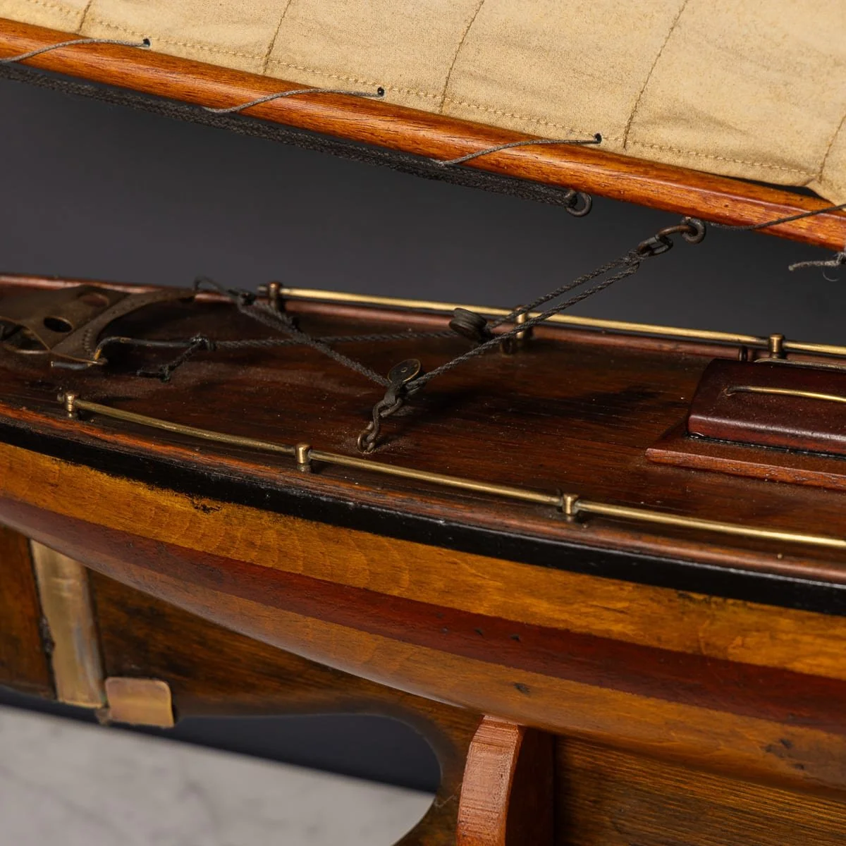 PUSHKINS.COM - D11762 - VINTAGE 20thC LARGE ENGLISH GAFF RIGGED POND YACHT c.1930 - 27.jpg