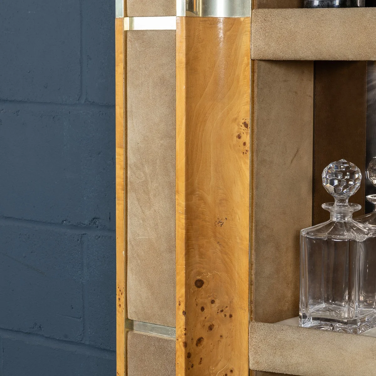 PUSHKINS.COM - B11467 - VINTAGE 20thC ITALIAN STANDING WET BAR BY WILLY RIZZO c.1970 - 33.jpg