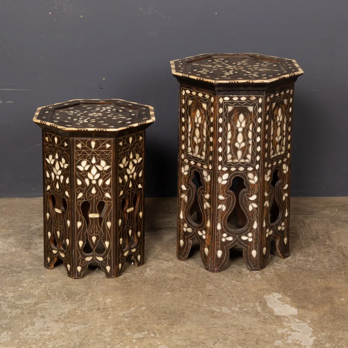 PUSHKINS.COM - Z12411 - ANTIQUE 20thC DARK WOOD & MOTHER OF PEARL MOORISH TABLE c.1920 - 01.jpg