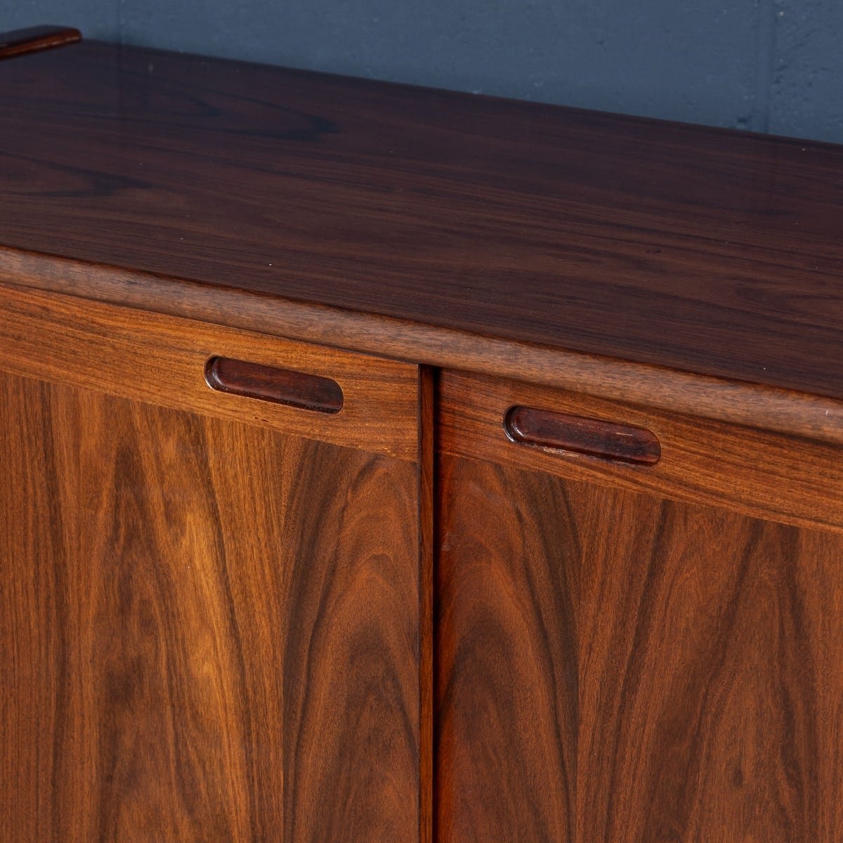 PUSHKINS.COM - B11243 - 20thC DANISH ROSEWOOD SIDEBOARD BY SKOVBY MØBELFABRIK A:S c.1960 - 14.jpg