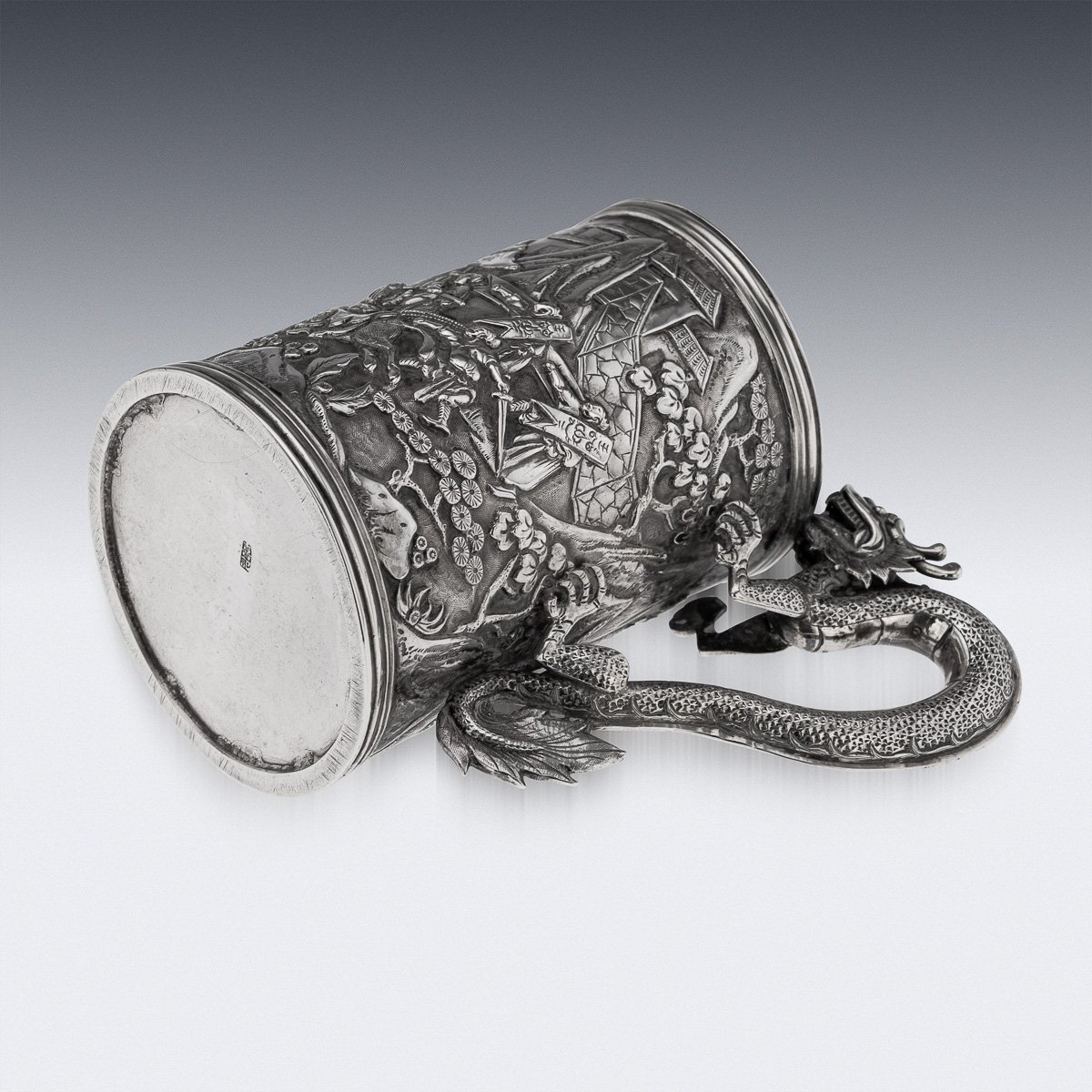 PUSHKINS.COM - A11058 - ANTIQUE 19thC RARE CHINESE EXPORT SOLID SILVER DRAGON MUG, BAO JI c.1870 - 08.jpg