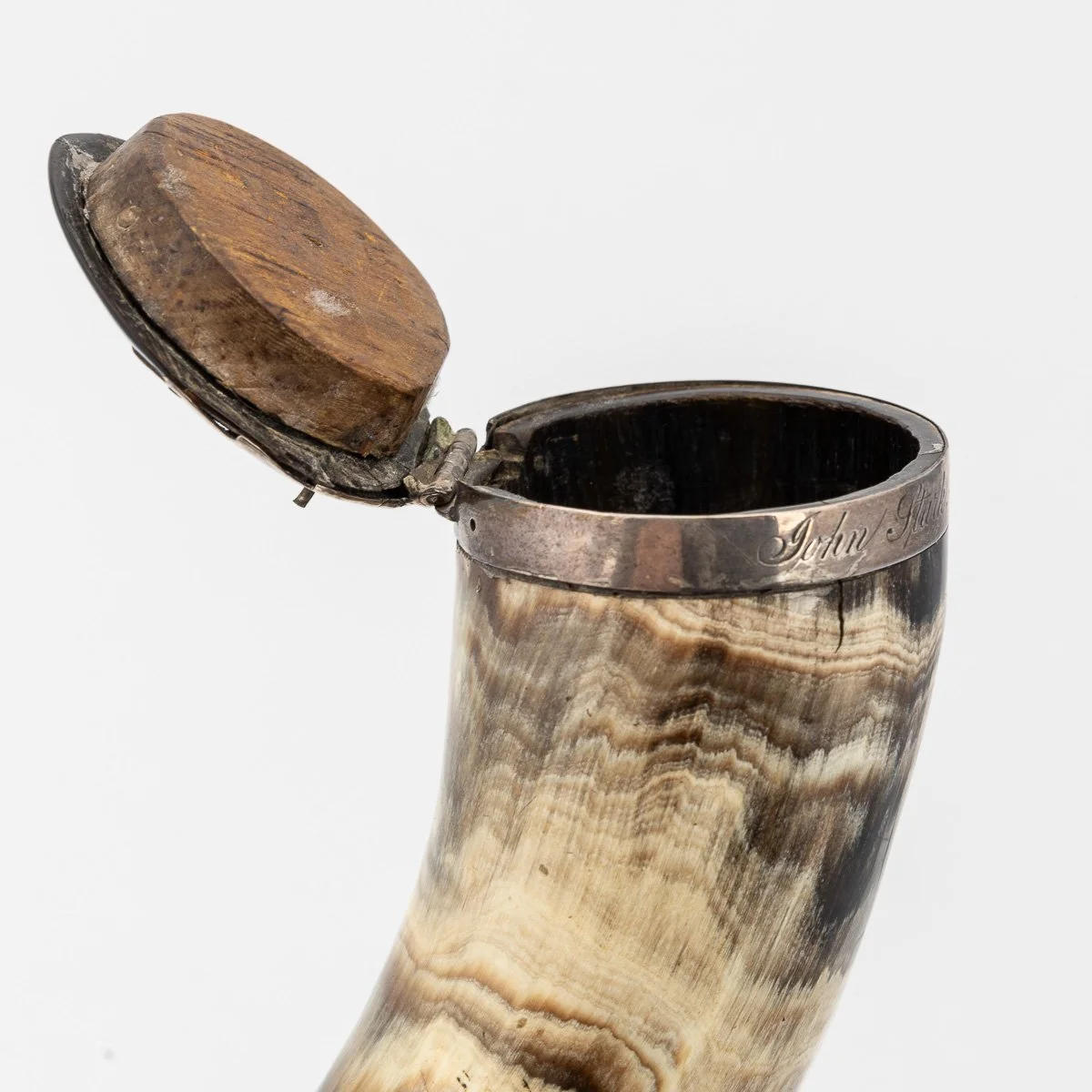 PUSHKINS.COM - B11488d - ANTIQUE 19thC SCOTTISH SILVER MOUNTED HORN TABLE SNUFF MULL c.1829 - 09.jpg
