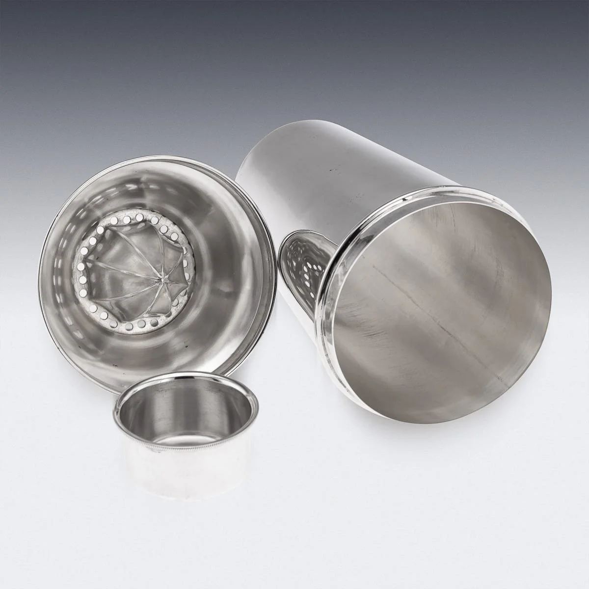 PUSHKINS.COM - A00034 - ART DECO 20thC ENGLISH SOLID SILVER COCKTAIL SHAKER, SHEFFIELD c.1937 - 08.jpg