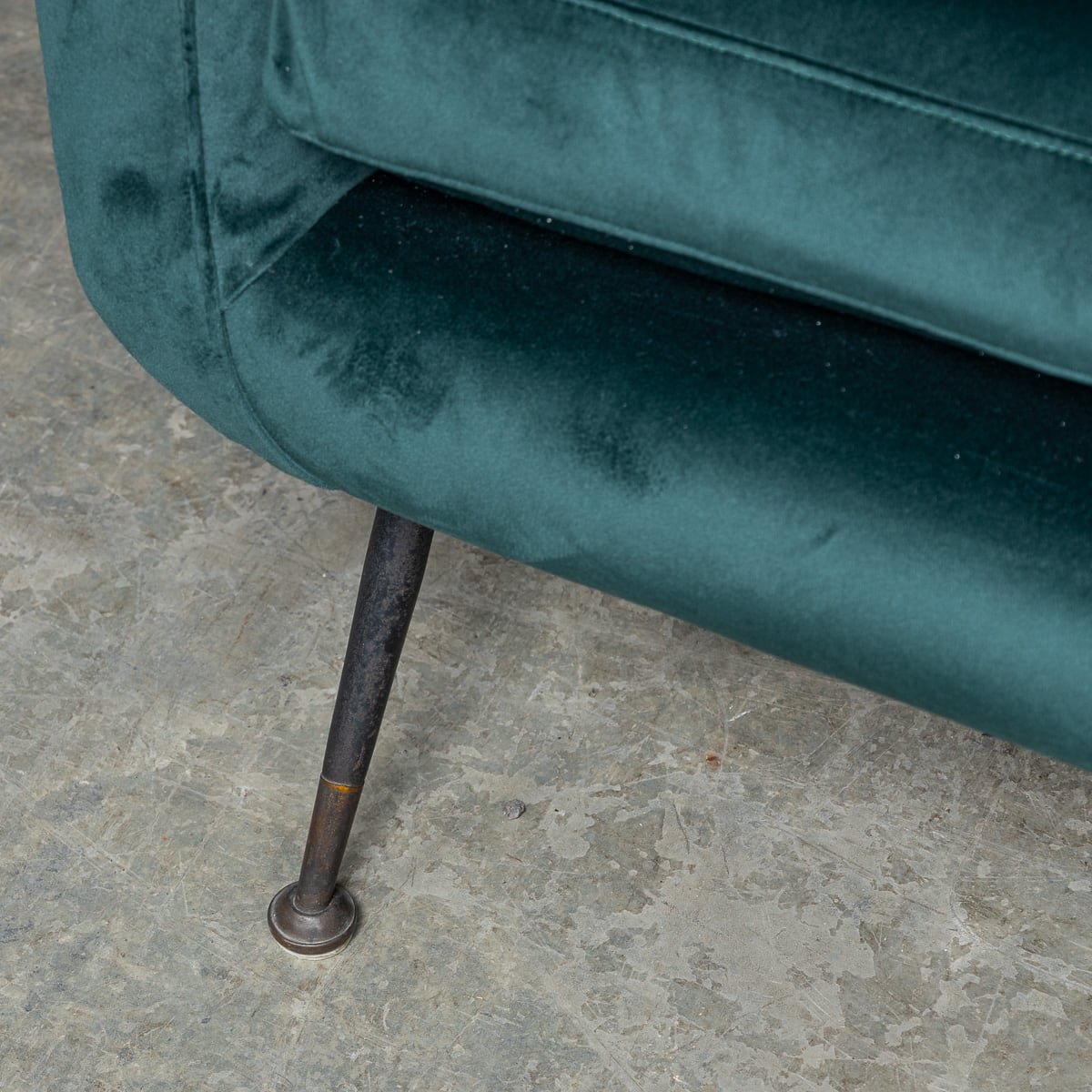 PUSHKINS.COM - MID 20thC PAIR OF ITALIAN GREEN VELVET & BRASS ARMCHAIRS c.1950 - 17.jpg