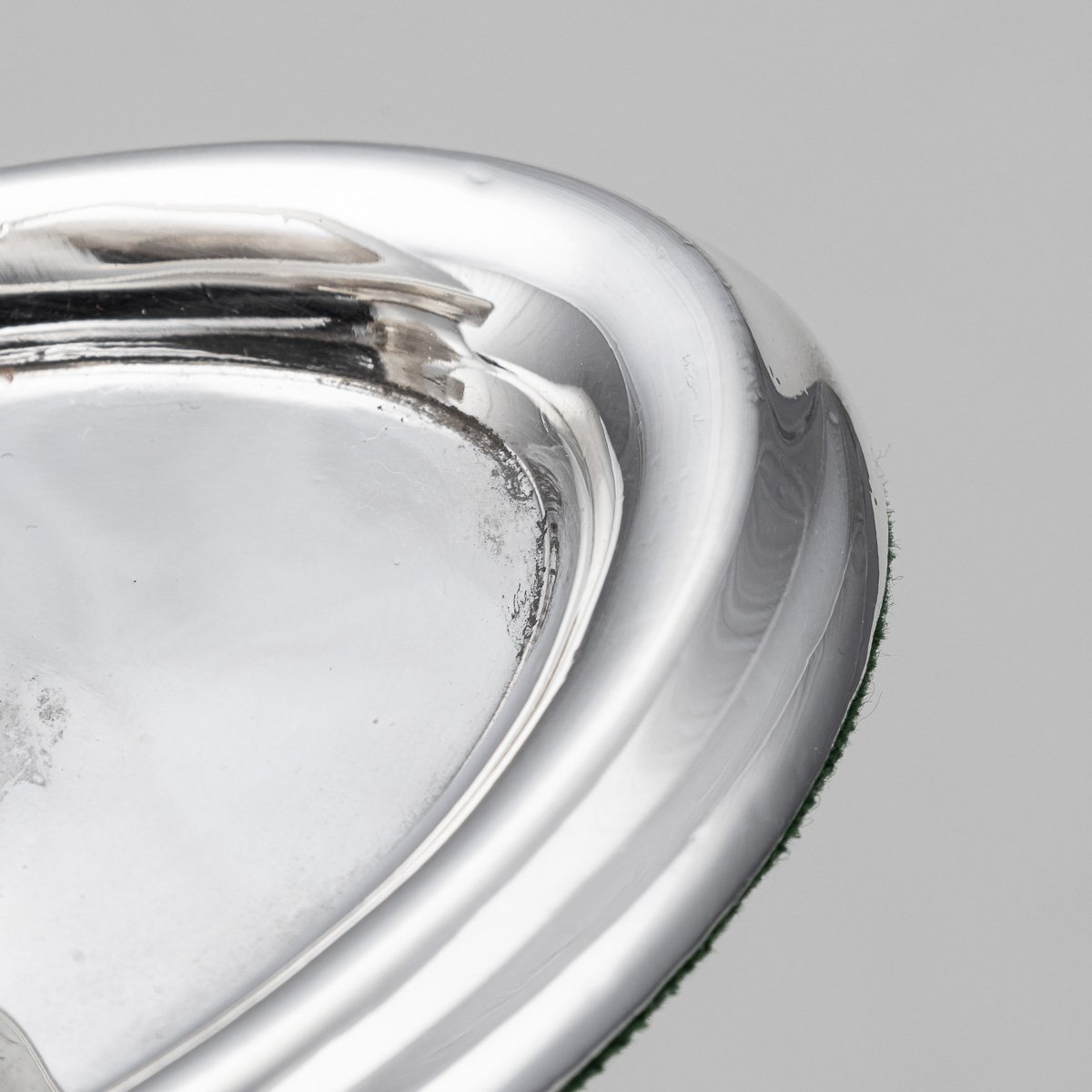 PUSHKINS.COM - D11360 - 20thC SILVER PLATE MATCHBOX HOLDER & ASHTRAY FROM RMS WINDSOR CASTLE c.1959 - 10.jpg