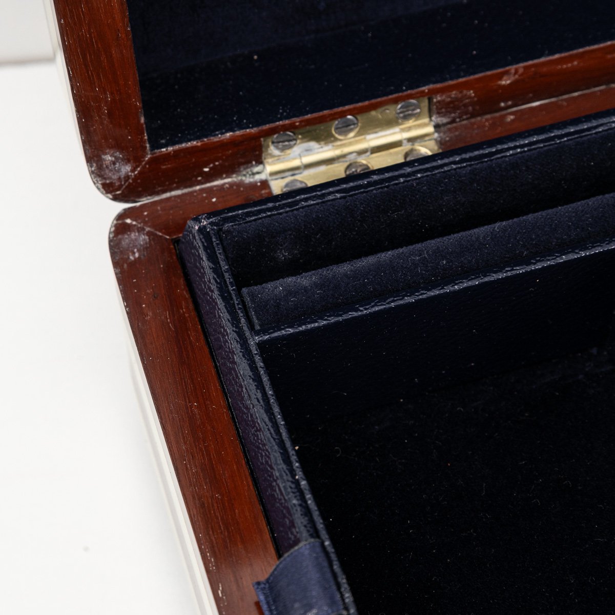 PUSHKINS.COM - D11170 - ANTIQUE 19thC ENGLISH MAHOGANY & BRASS BOUND JEWELLERY BOX c.1820 - 11.jpg
