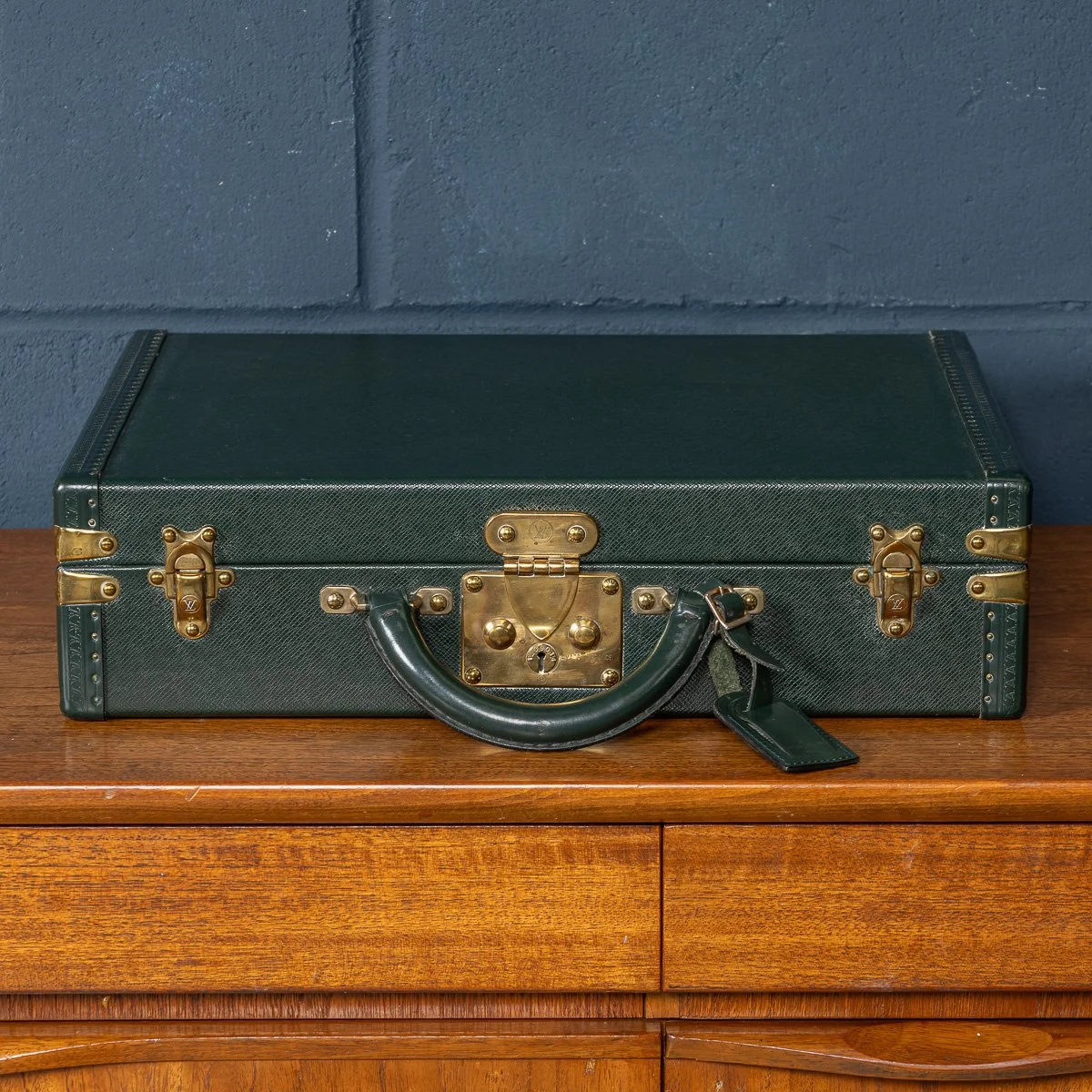 PUSHKINS.COM - B11505 - 20thC LOUIS VUITTON PRESIDENTIAL BRIEFCASE IN GREEN "TAIGA" LEATHER, FRANCE - 04.jpg