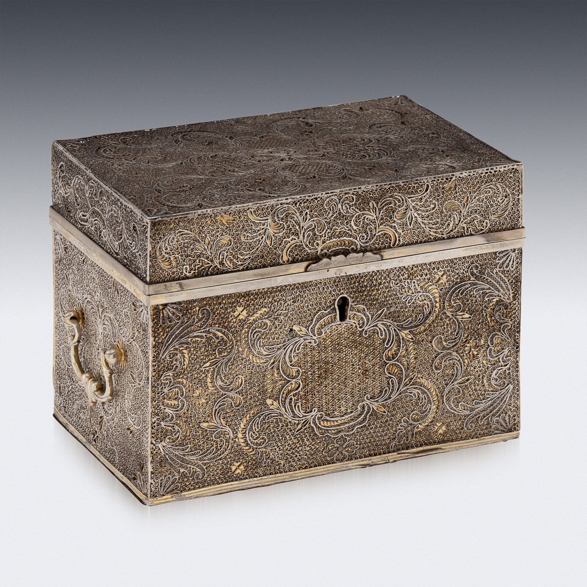 PUSHKINS.COM - J11070 - ANTIQUE 17thC INDO-PORTUGUESE SOLID SILVER FILIGREE TEA CHEST, GOA c.1680 - 04.jpg