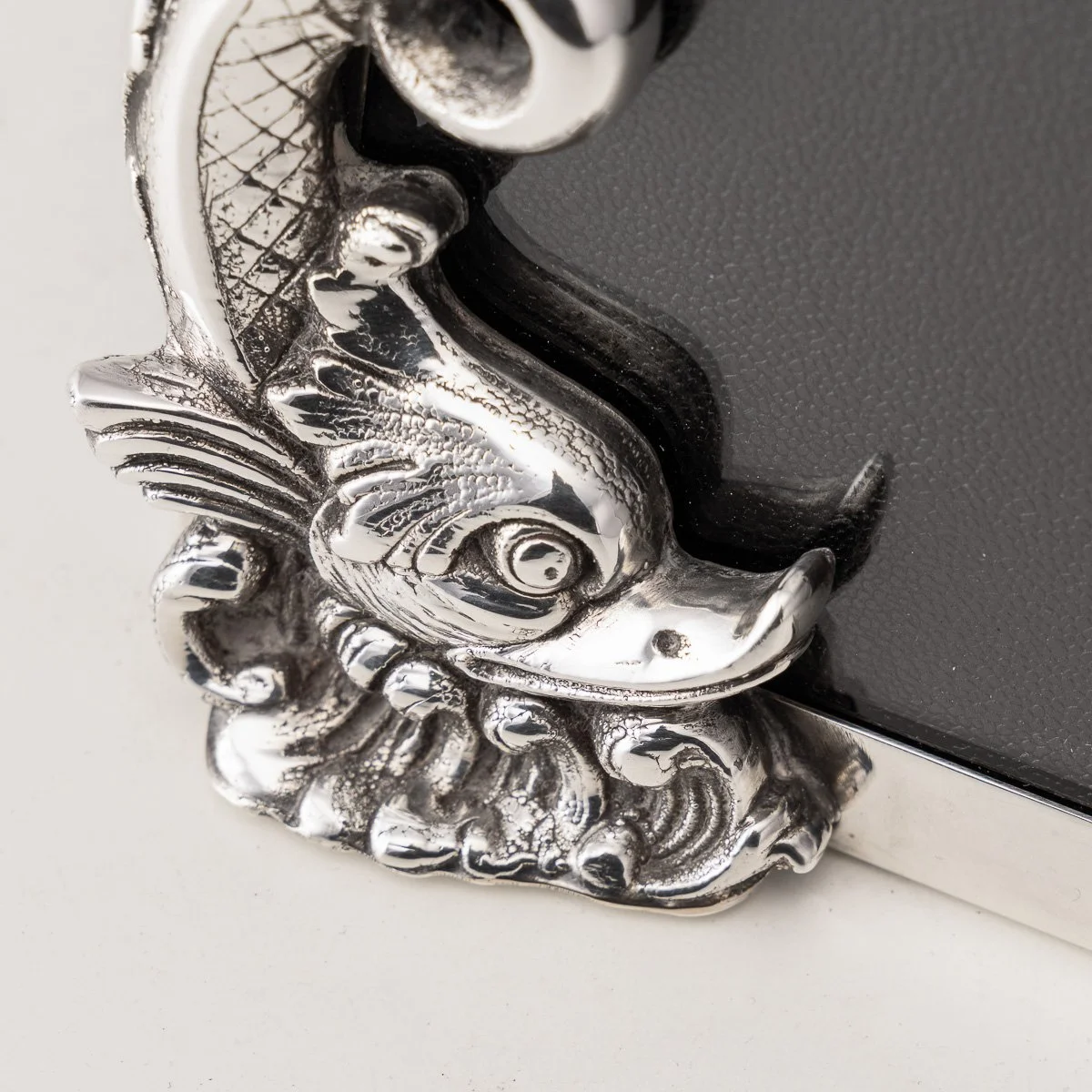 PUSHKINS.COM - D11882 - VINTAGE 20thC ITALIAN SOLID SILVER PHOTOGRAPH FRAME BY BOLCAS c.1960 - 07.jpg