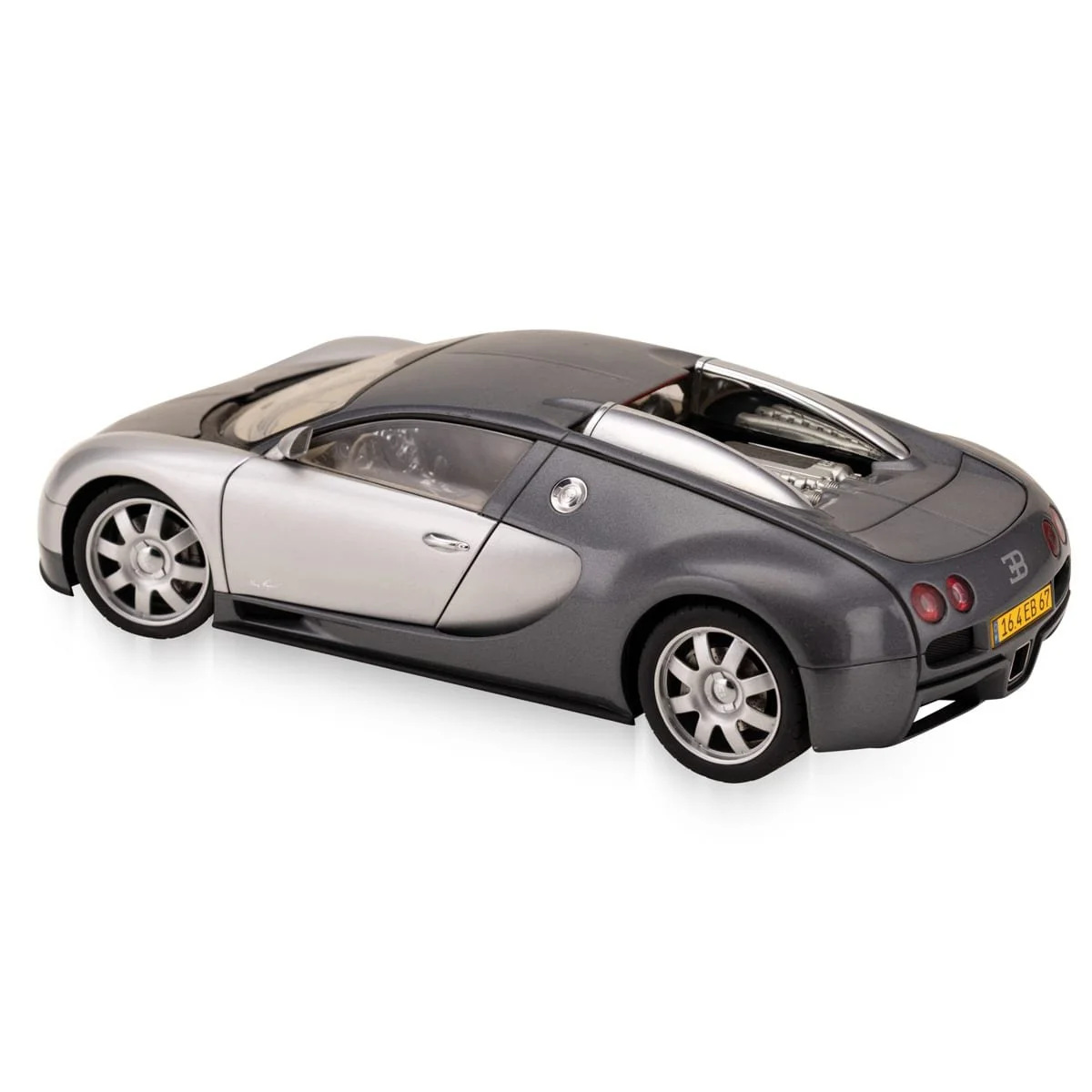PUSHKINS.COM - Z12470 - VINTAGE 21stC 1:18 SCALE BUGATTI VEYRON SUPERCAR c.2008 - 05.jpg