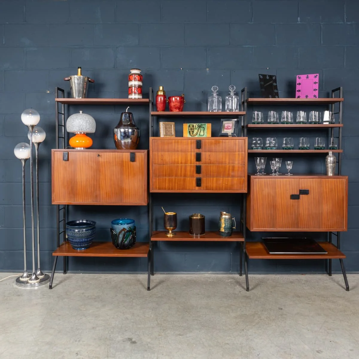 PUSHKINS.COM - B12390 - VINTAGE 20thC ITALIAN TEAK MODULAR WALL CABINET c.1960 - 05.jpg