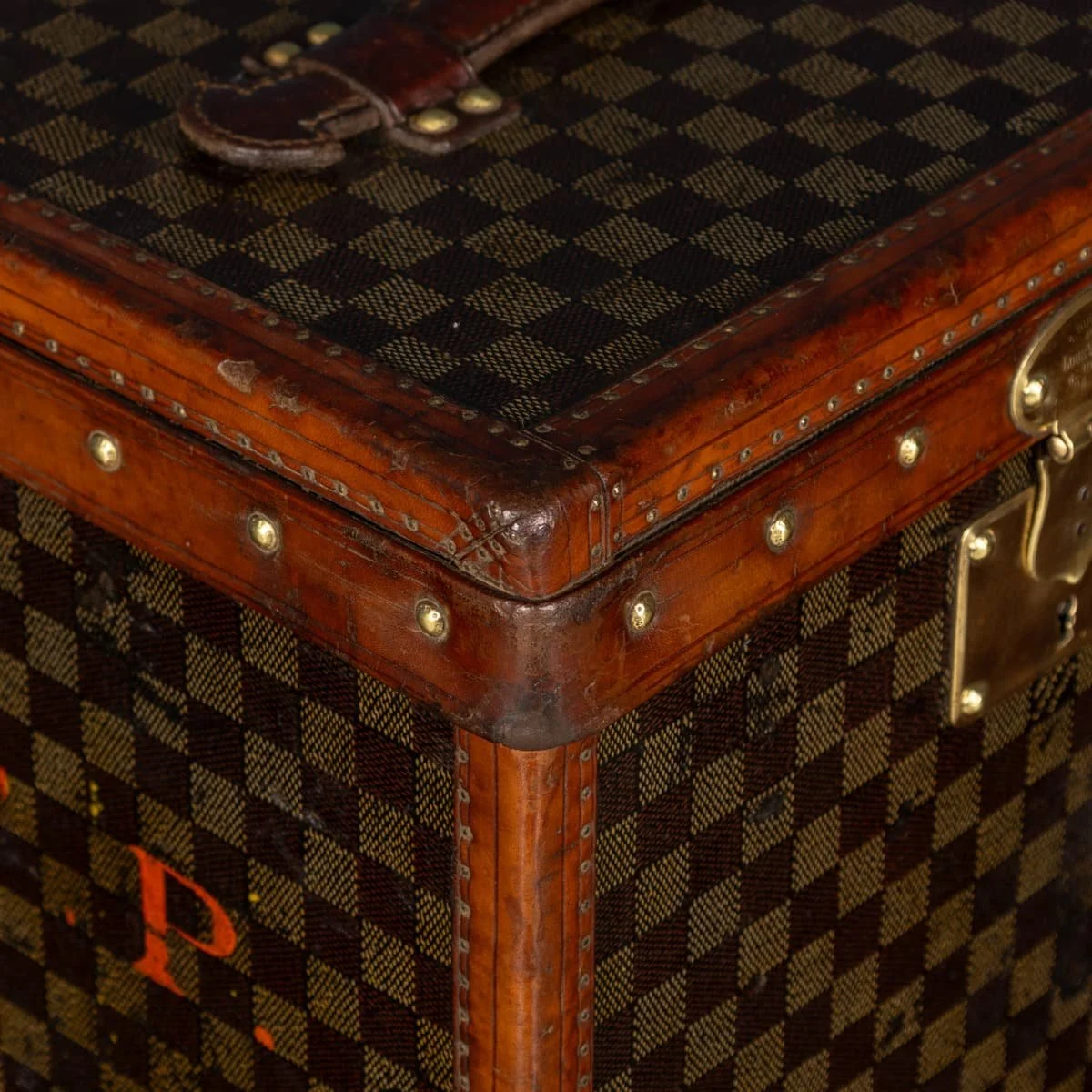 PUSHKINS.COM - B12349 - ANTIQUE 20thC LOUIS VUITTON HAT TRUNK IN DAMIER CANVAS, FRANCE c.1900 - 33.jpg