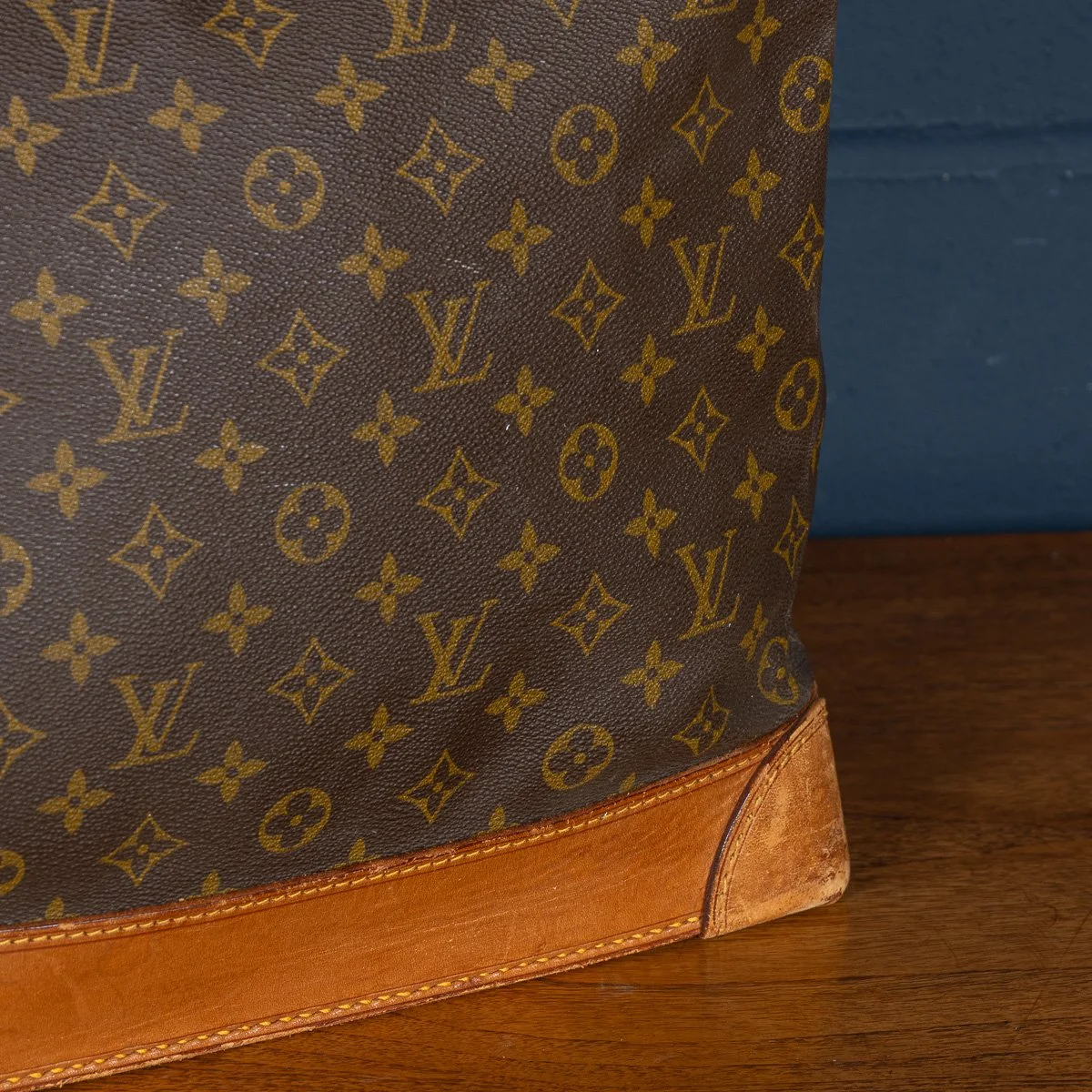 PUSHKINS.COM - B11407 - 20thC LOUIS VUITTON STEAMER 35 BAG IN MONOGRAM CANVAS, MADE IN FRANCE - 14.jpg