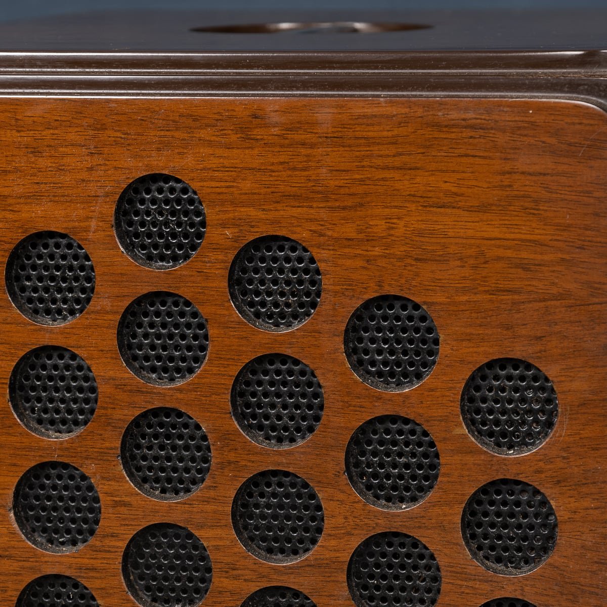 PUSHKINS.COM - 20thC BRIONVEGA RR126 STEREOPHONIC RADIO, BY ACHILLE & PIER GIACOMO CASTIGLIONI - 30.jpg