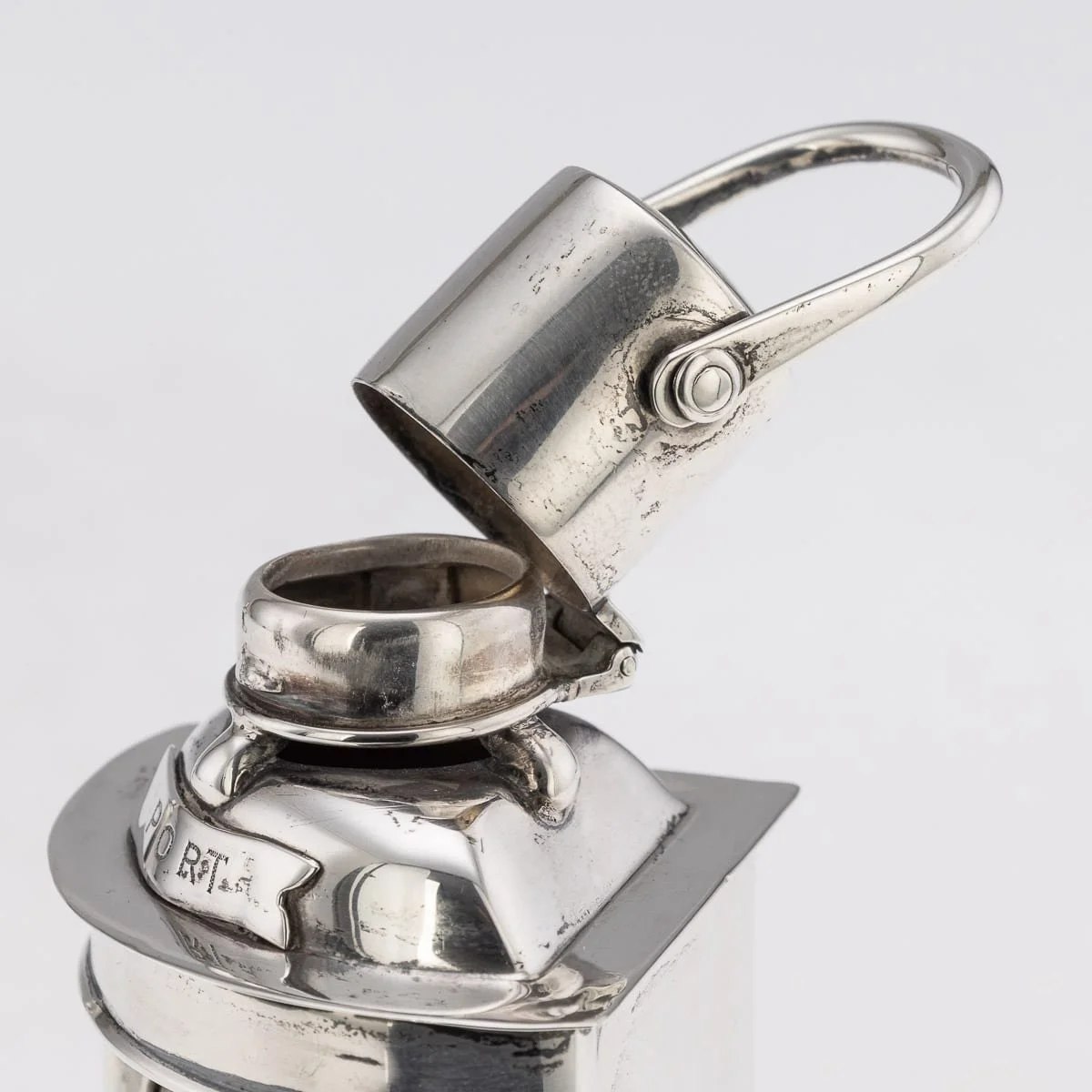 PUSHKINS.COM - J12078 - VINTAGE 20thC ENGLISH SOLID SILVER PORT & STARBOARD SHIP LANTERN INKWELLS c.1934 - 13.jpg