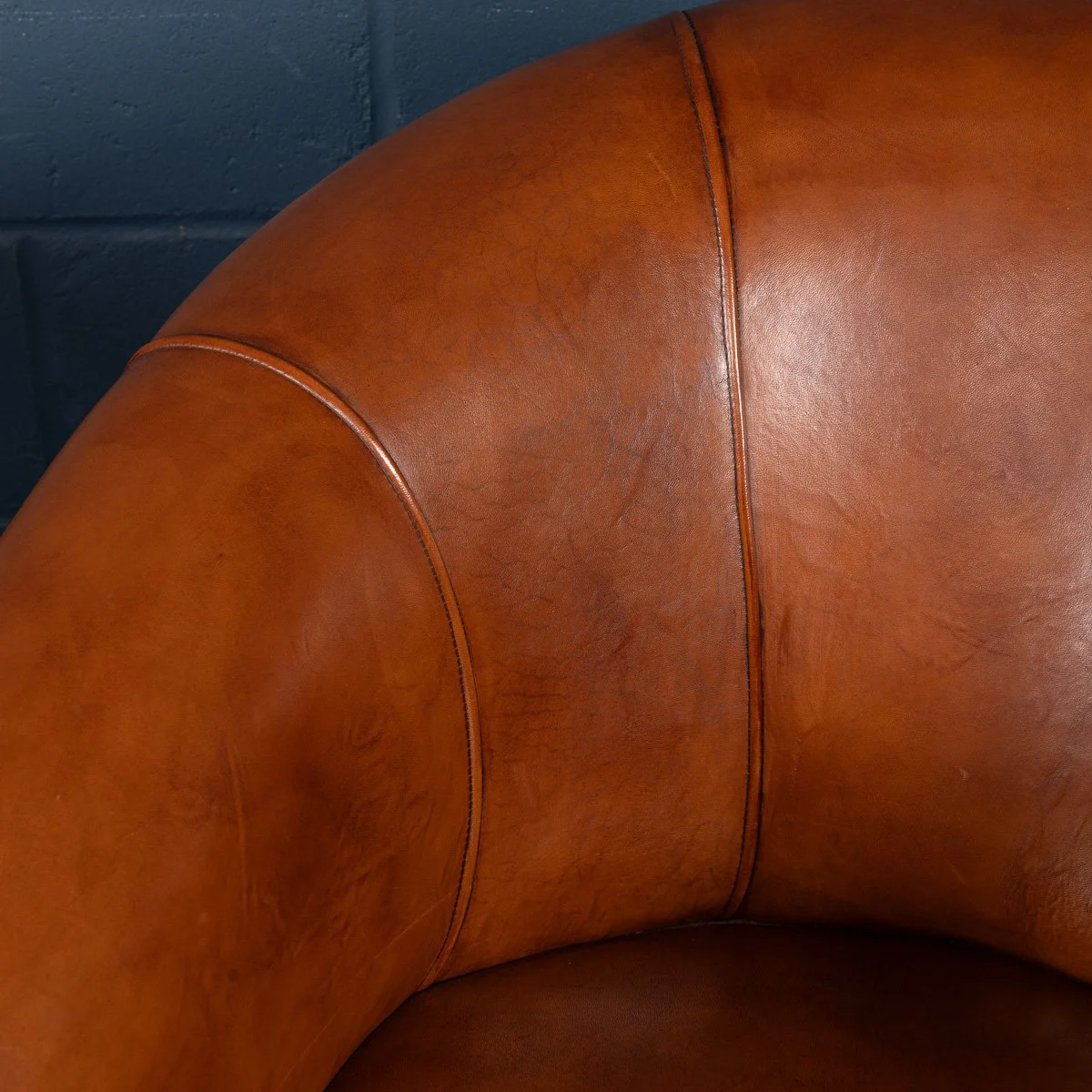 PUSHKINS.COM - B11464 - A PAIR OF 20thC DUTCH SHEEPSKIN LEATHER CLUB CHAIRS - 25.jpg
