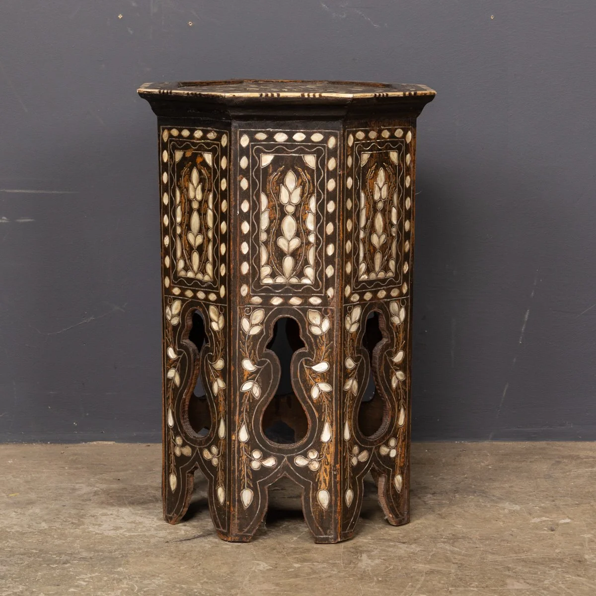 PUSHKINS.COM - Z12411 - ANTIQUE 20thC DARK WOOD & MOTHER OF PEARL MOORISH TABLE c.1920 - 07.jpg