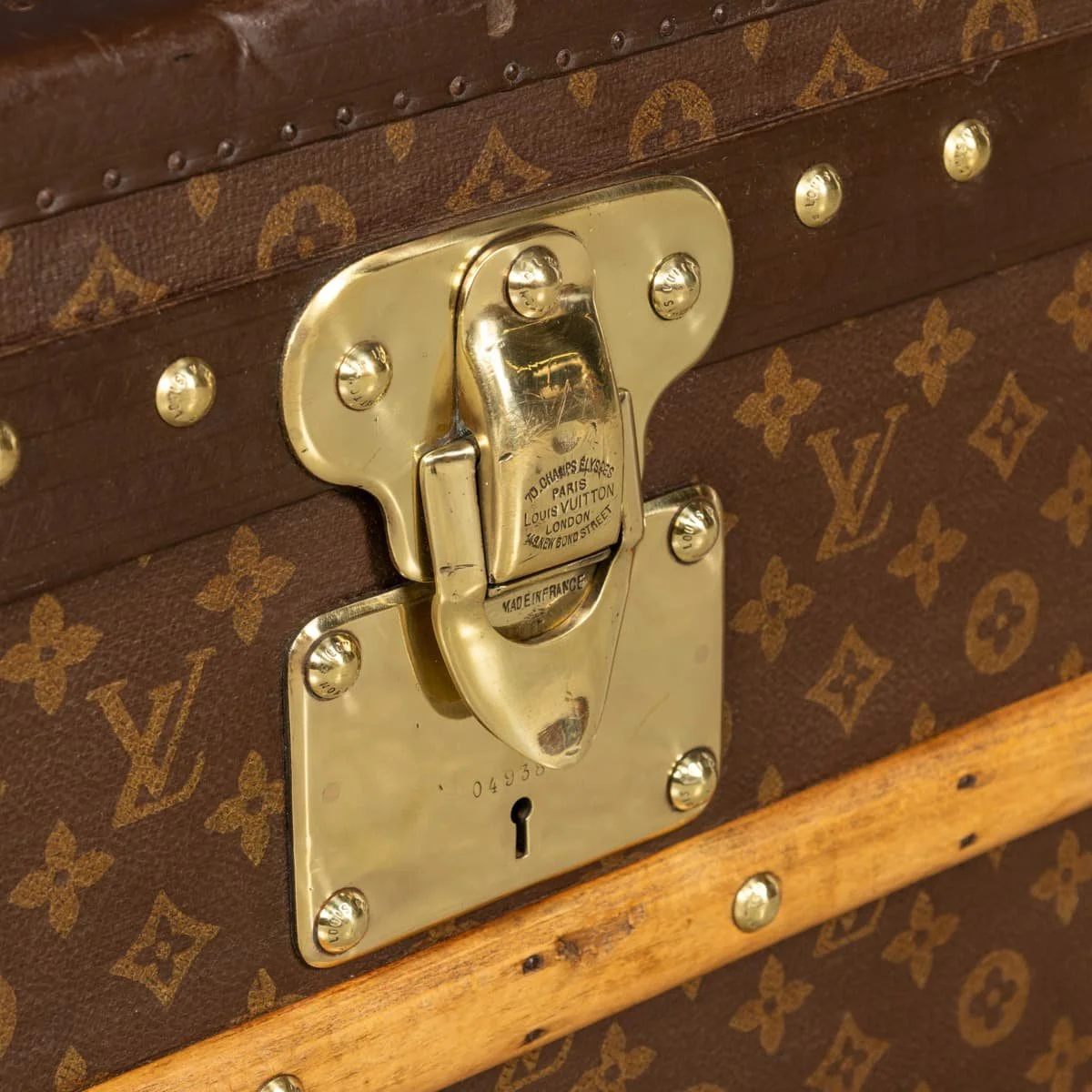PUSHKINS.COM - B12351w - VINTAGE 20thC LOUIS VUITTON CABIN TRUNK IN MONOGRAM CANVAS, FRANCE c.1930 - 25.jpg