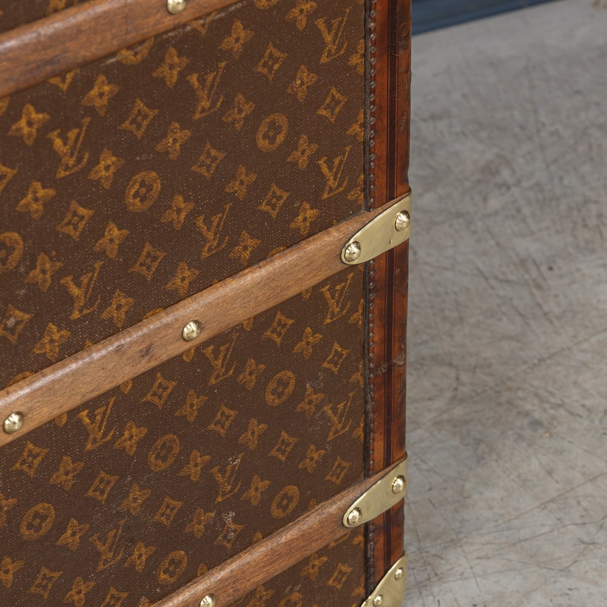 PUSHKINS.COM - B11232h - ANTIQUE 20thC LOUIS VUITTON MALLE HAUTE TRUNK IN MONOGRAM CANVAS, FRANCE c.1910 - 30.jpg