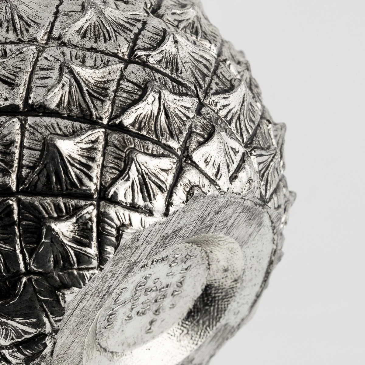 PUSHKINS.COM - B11424 - VINTAGE 20thC SILVER PLATED PINEAPPLE ICE BUCKET BY MAURO MANETTI, ITALY c.1970 - 16.jpg