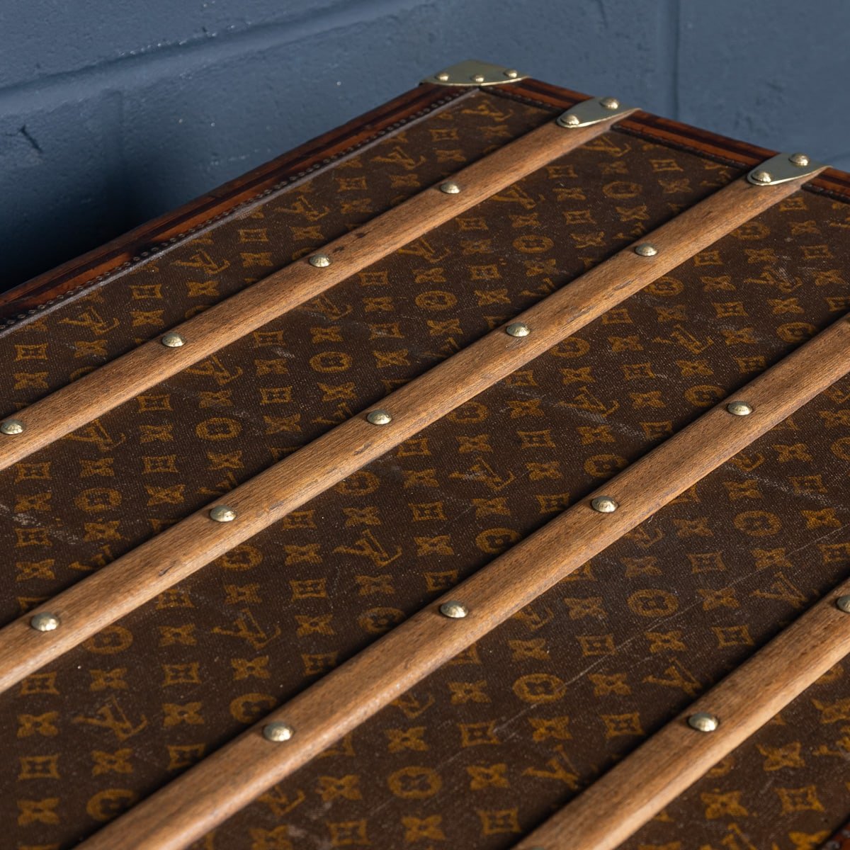 PUSHKINS.COM - B11232h - ANTIQUE 20thC LOUIS VUITTON MALLE HAUTE TRUNK IN MONOGRAM CANVAS, FRANCE c.1910 - 40.jpg