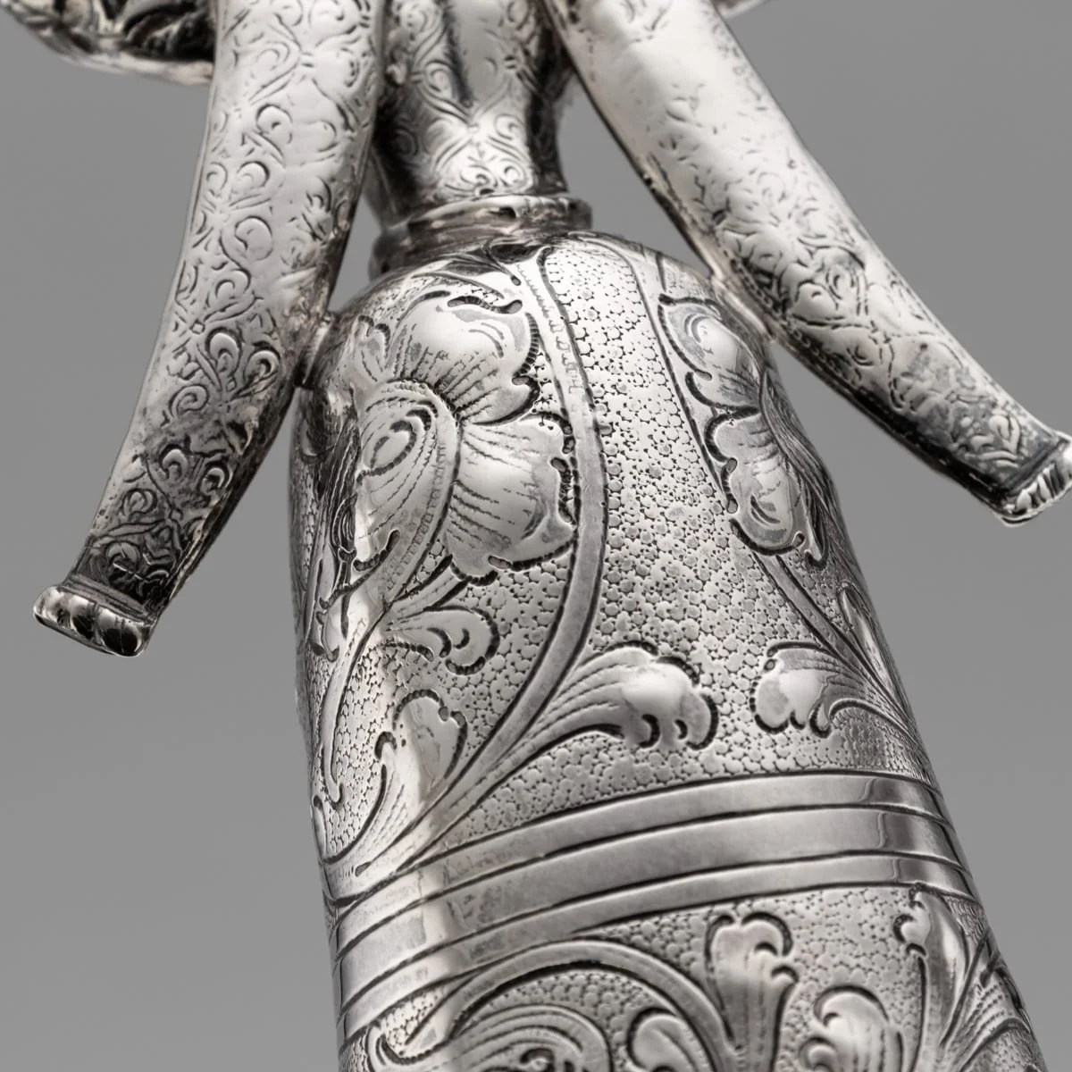 PUSHKINS.COM - B12239 - ANTIQUE 20thC DUTCH SOLID SILVER WEDDING WAGER CUP c.1911 - 16.jpg