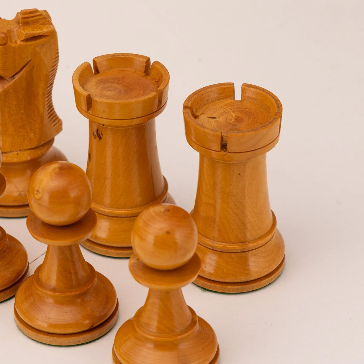 PUSHKINS.COM - Z12167 - ANTIQUE 20thC ENGLISH STAUNTON CASED CHESS SET c.1950 - 16.jpg