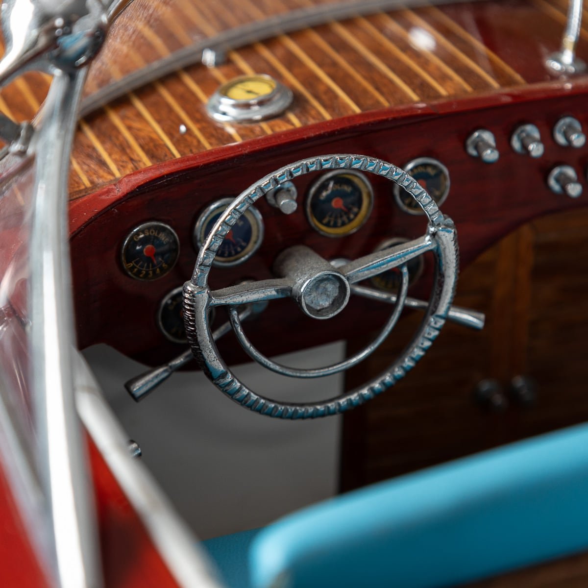 PUSHKIN'S - RIVA TRITONE SPEEDBOAT, MADE IN ITALY - 32.jpg