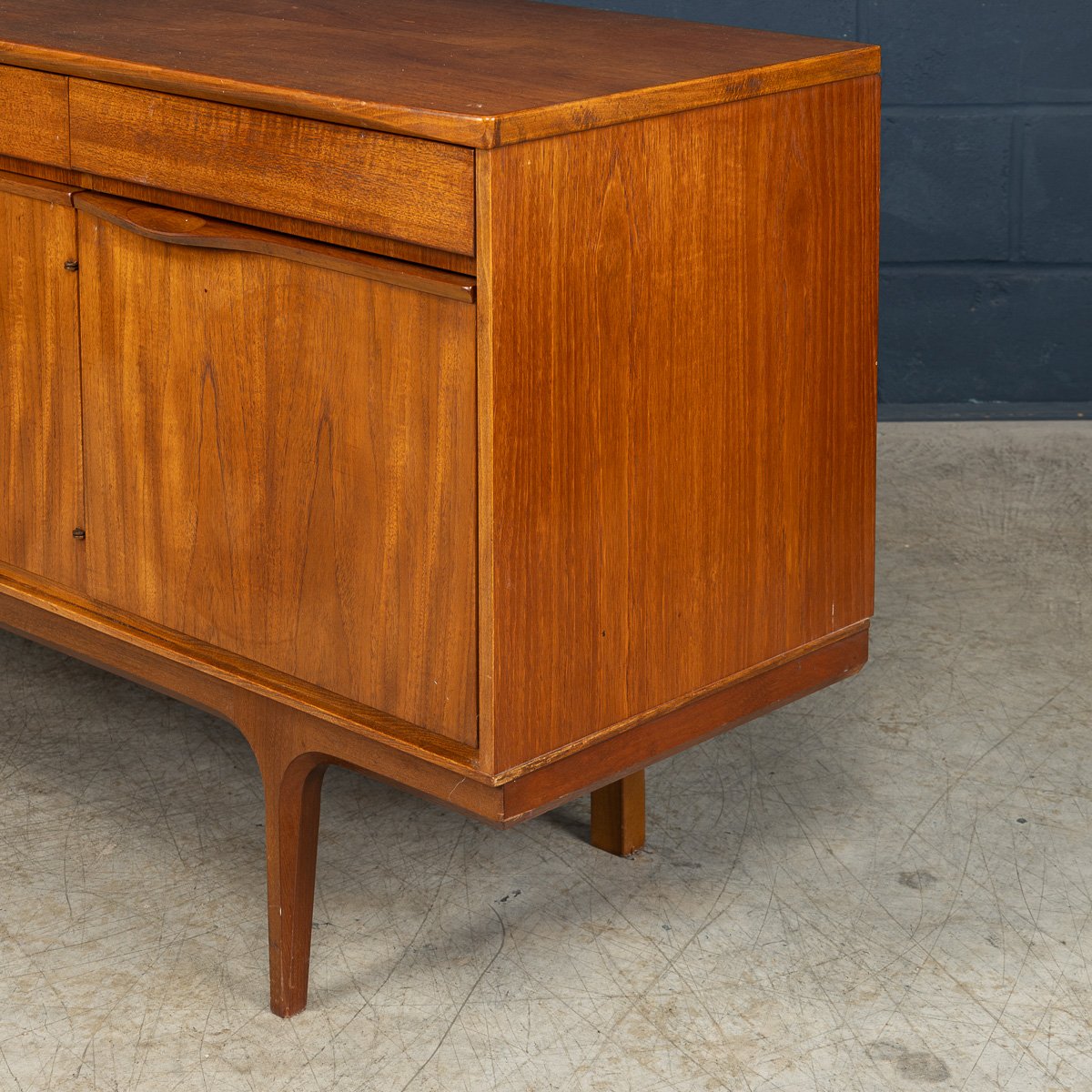 PUSHKINS.COM - B11413 - VINTAGE 20thC ENGLISH TEAK SIDEBOARD c.1960 - 09.jpg