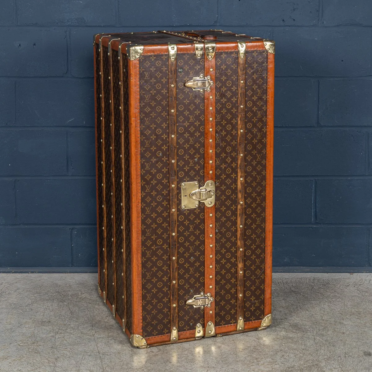 PUSHKINS.COM - B11504d - ANTIQUE 20thC LOUIS VUITTON HAT TRUNK IN WOVEN CANVAS, FRANCE c.1890 - 03.jpg