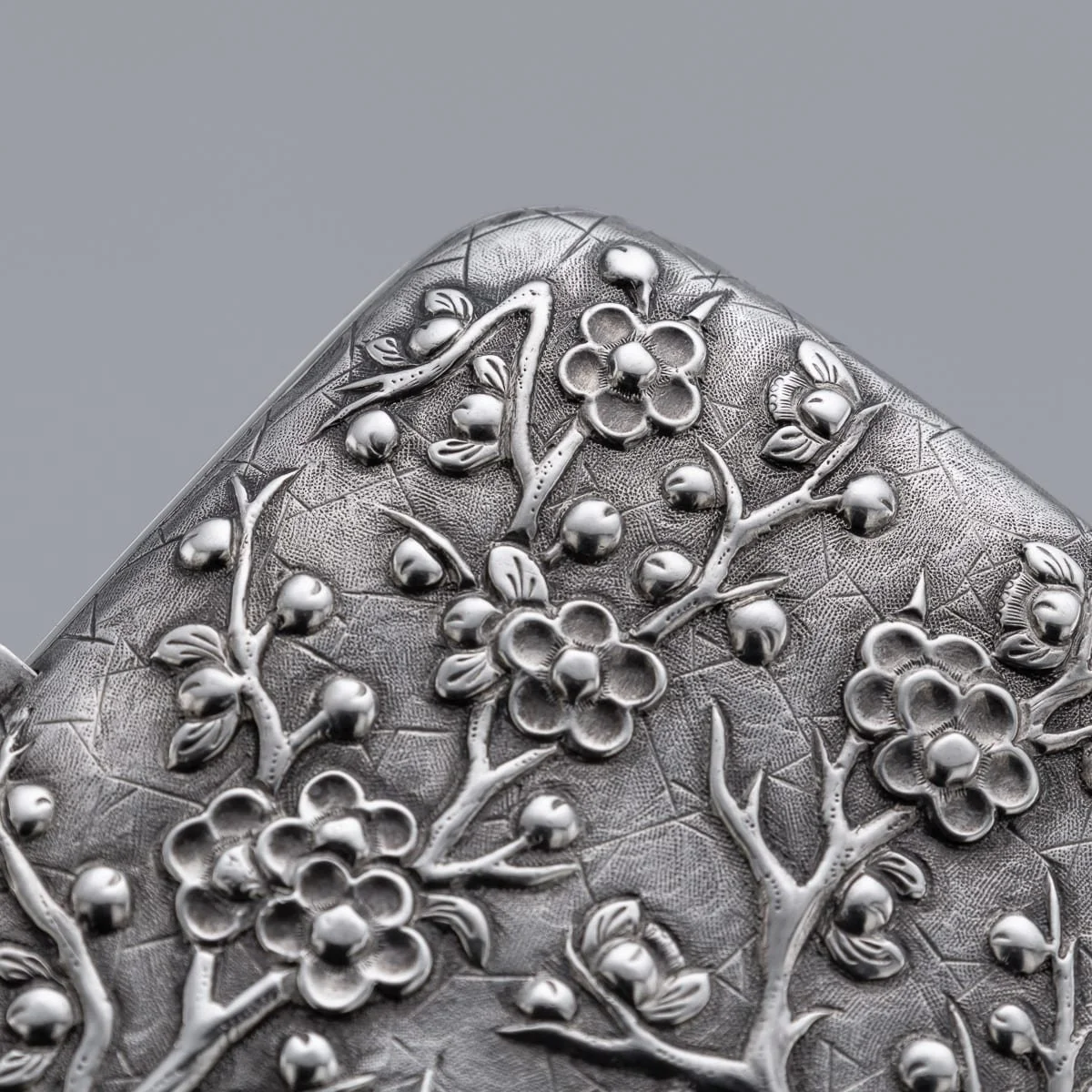 PUSHKINS.COM - A00113 - ANTIQUE 19thC CHINESE EXPORT SOLID SILVER CIGARETTE CASE, HUNG CHONG & CO c.1900 - 09.jpg