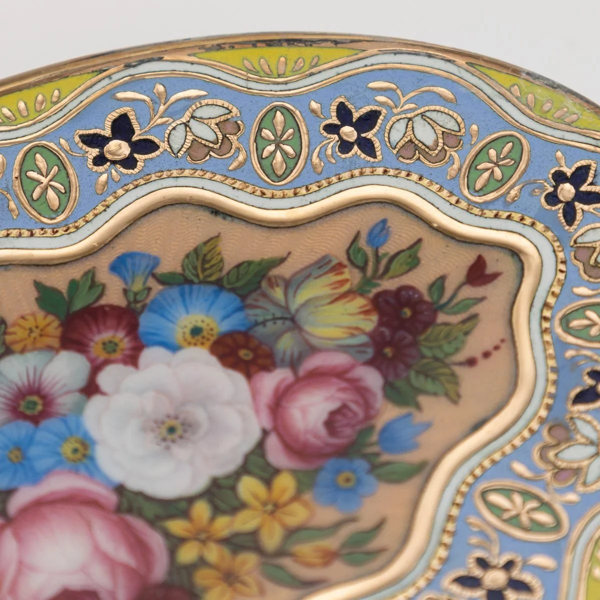 PUSHKINS.COM - A00026 - ANTIQUE 19thC SWISS 18k SOLID GOLD & ENAMEL SNUFF BOX, GENEVA c.1830 - 18.jpg