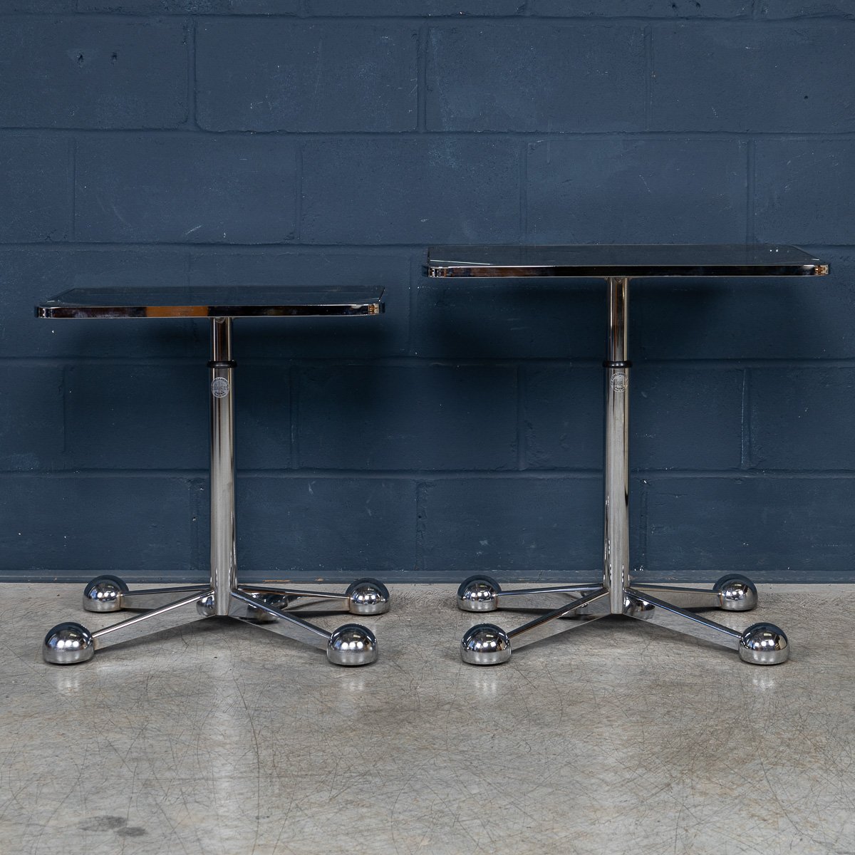 PUSHKINS.COM - B11301 - 20thC ITALIAN PAIR OF GRADUATED TELESCOPIC TABLES BY ARREDAMENTI ALLEGRI c.1970 - 06.jpg